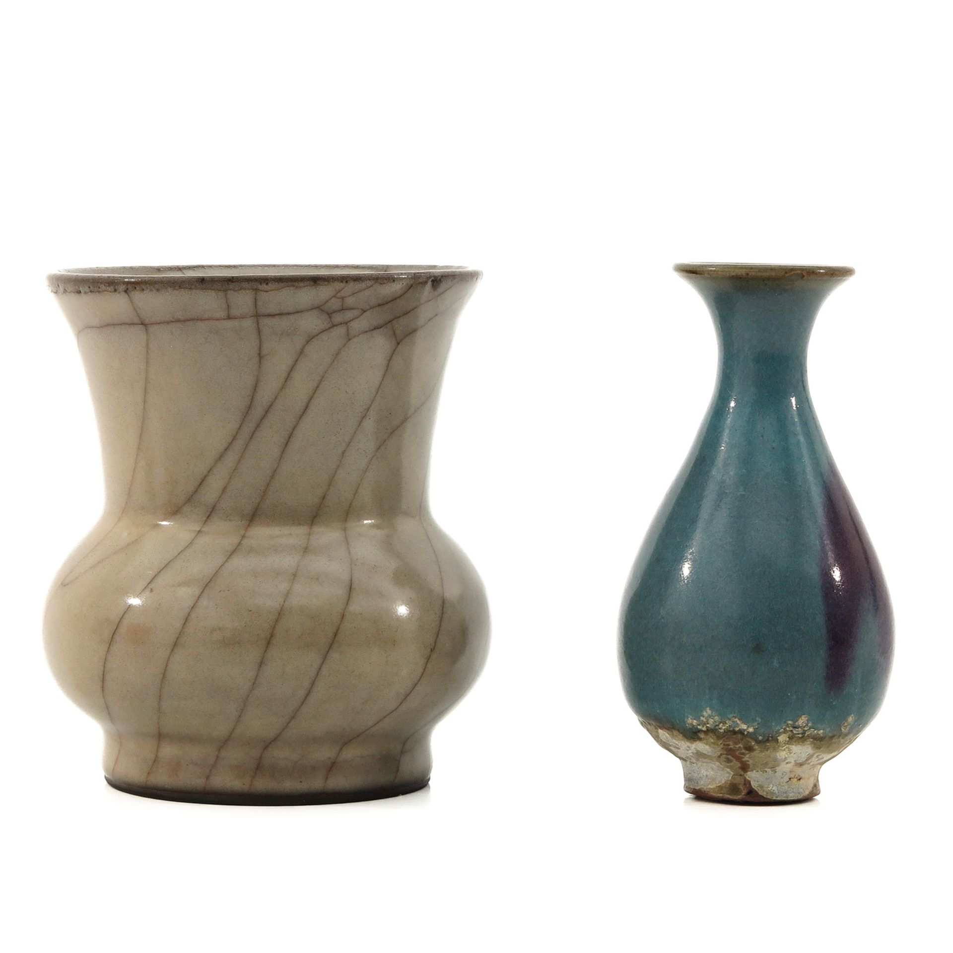 A Lot of 2 Small Vases - Image 4 of 10