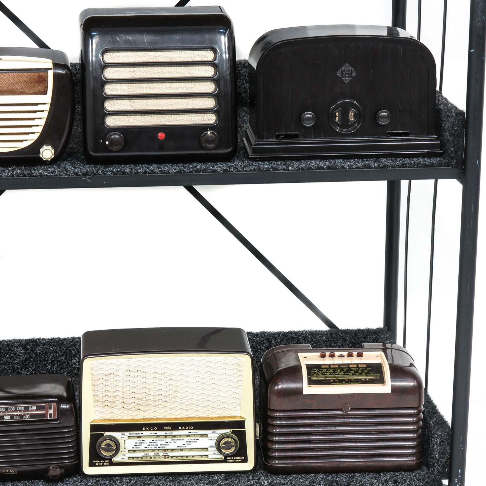 A Collection of 11 Vintage Radios - Image 4 of 6