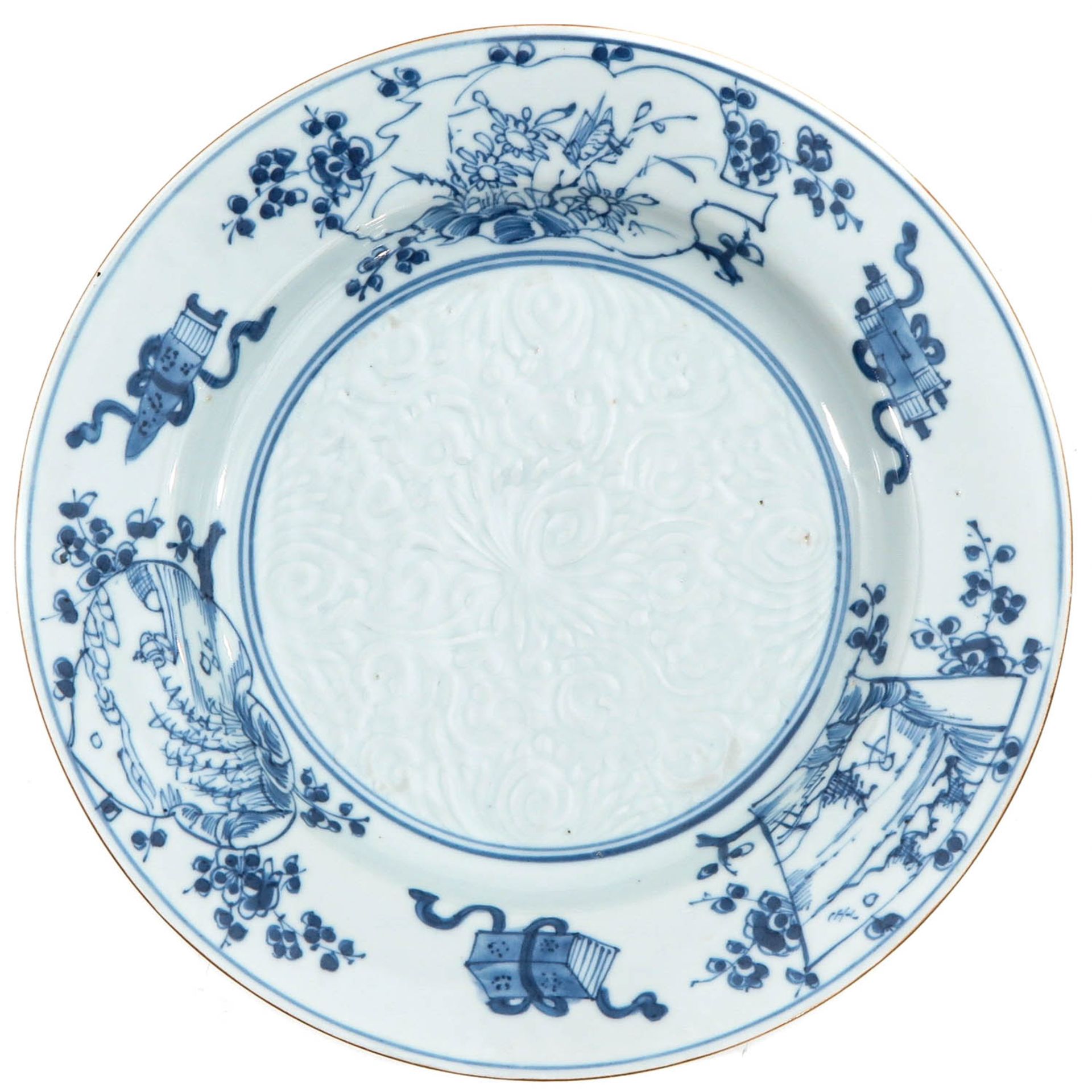 A Collection of 3 Blue and White Plates - Image 5 of 10