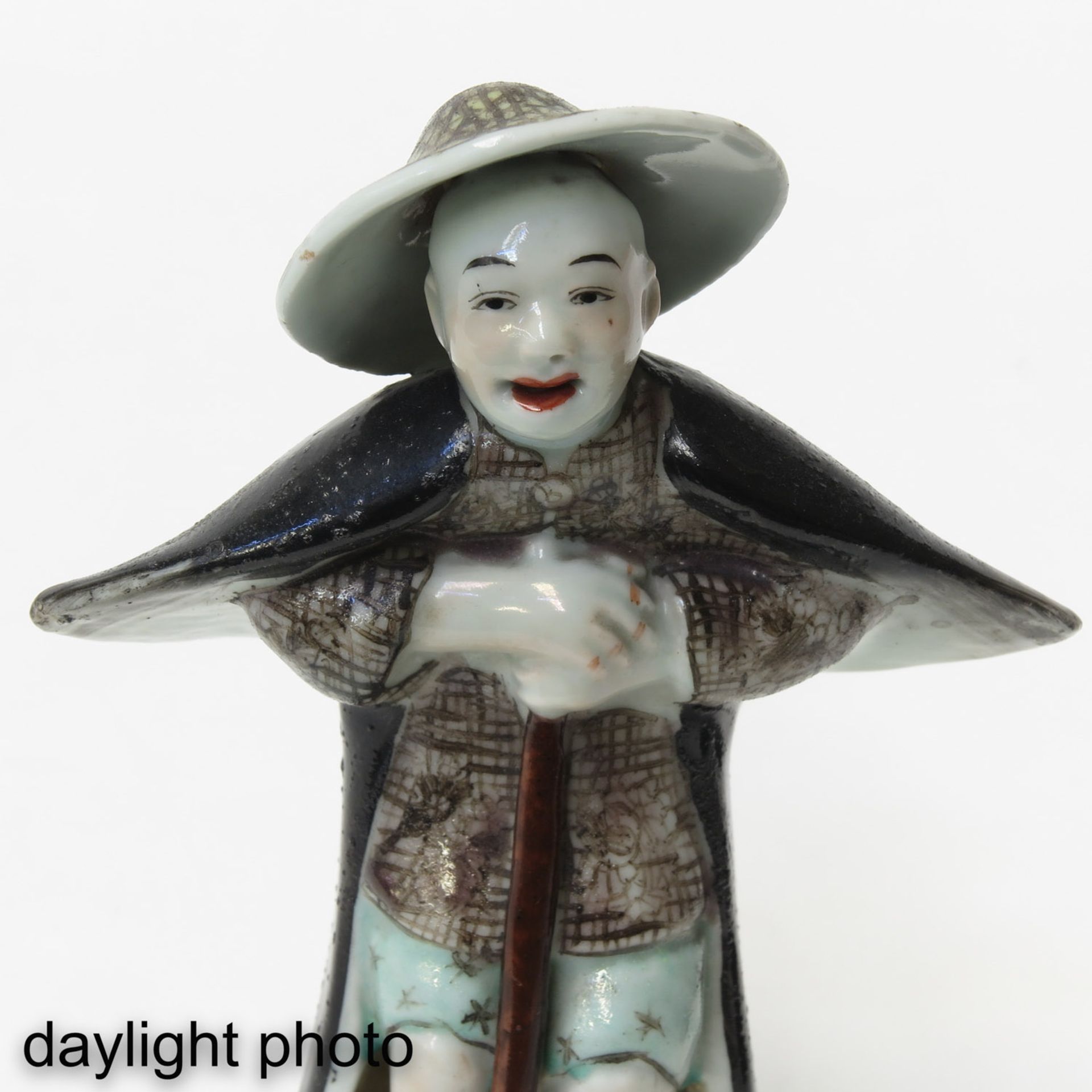 A Collection of 8 Chinese Sculptures - Bild 9 aus 10