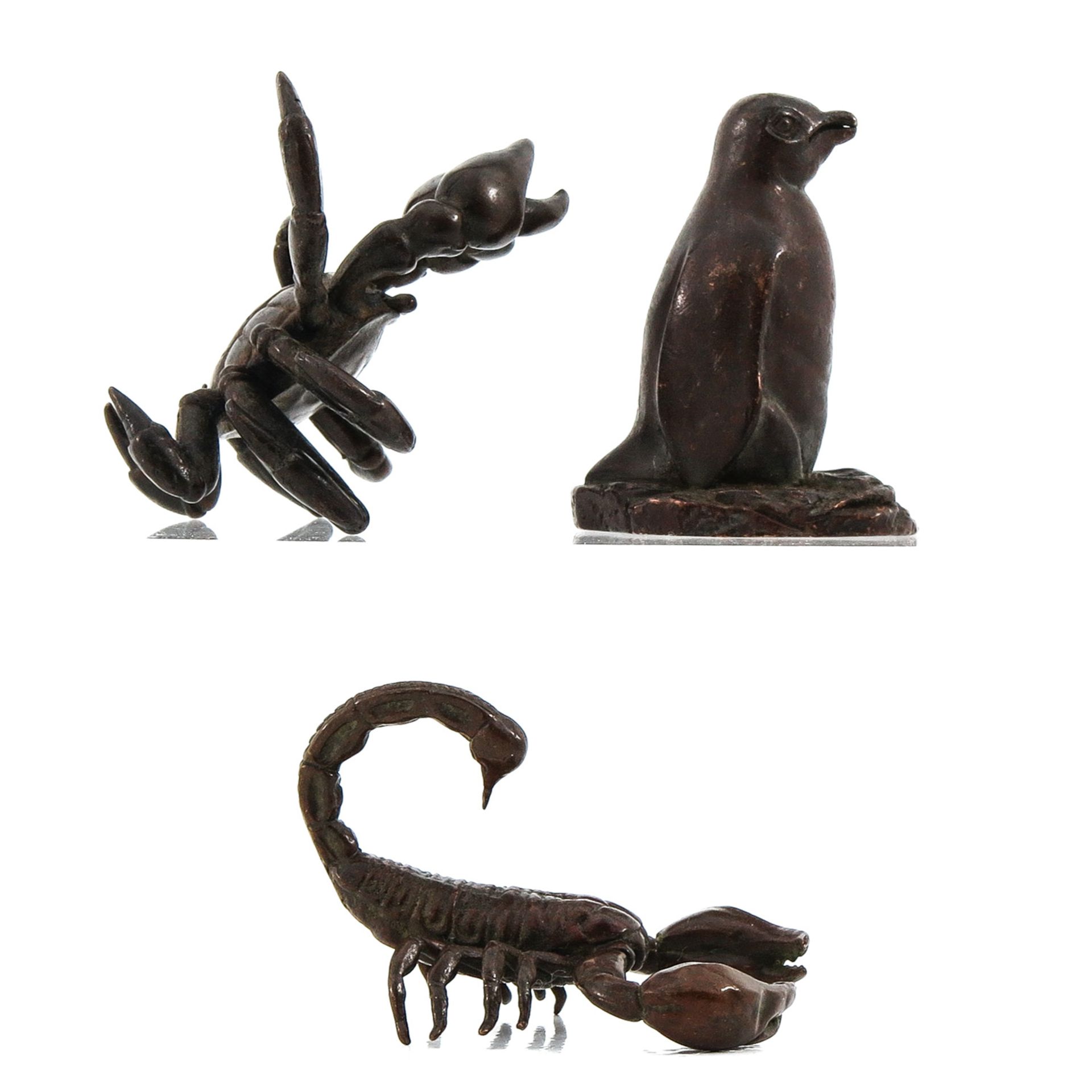 A Collection of 3 Small Bronze Sculptures - Bild 4 aus 10