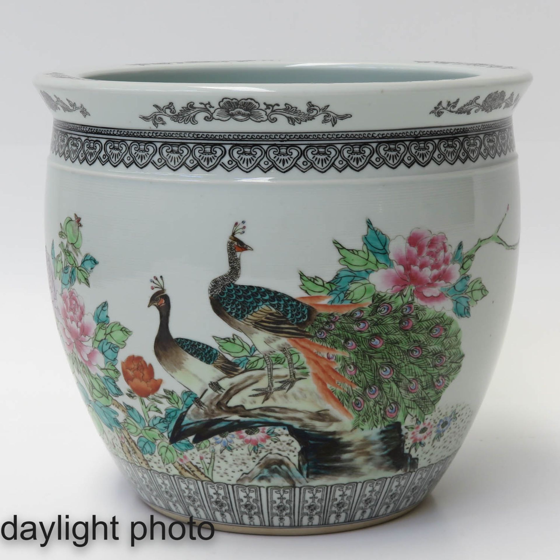 A Famille Rose Flower Pot - Image 7 of 10