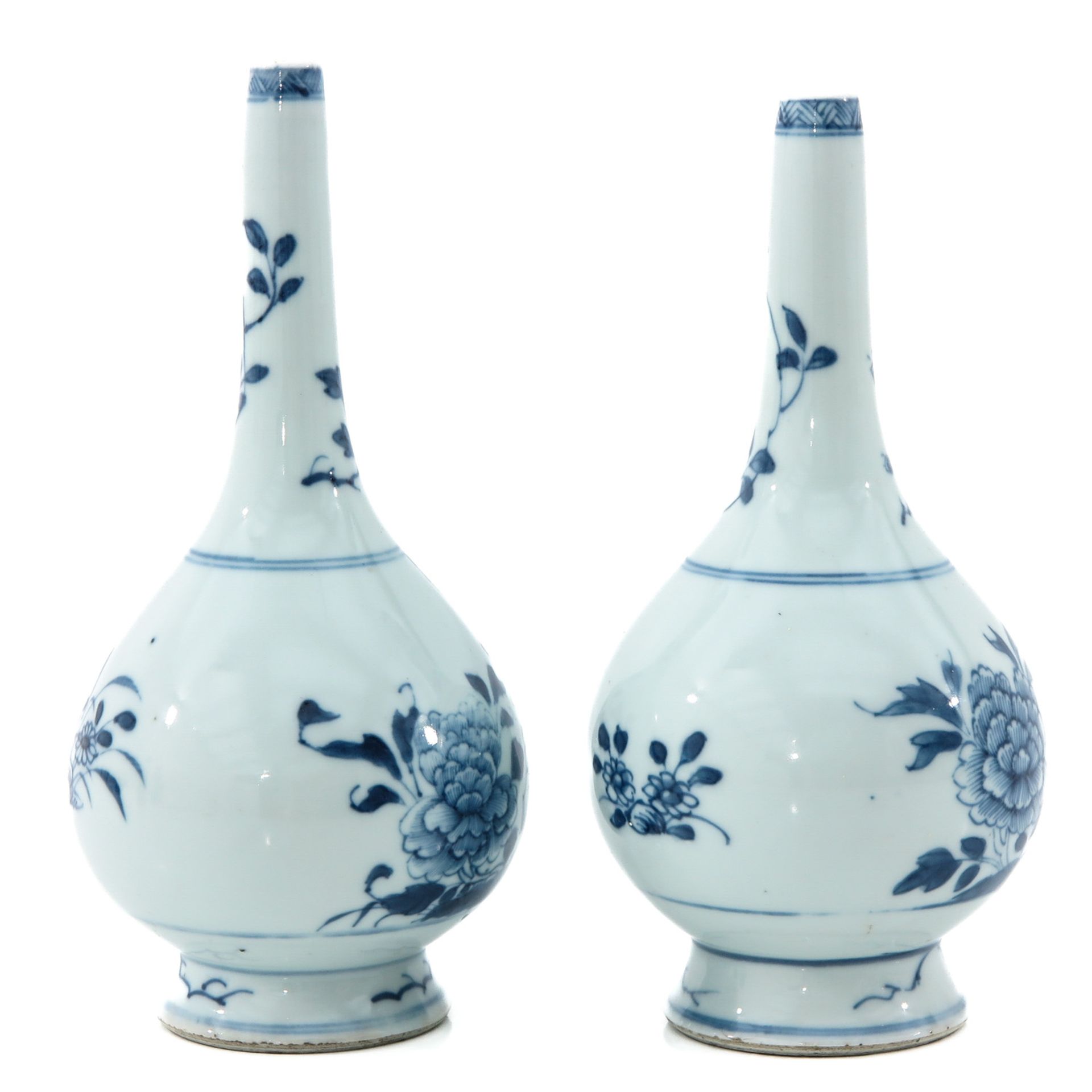 A Lot of 2 Blue and White Vases - Image 4 of 9