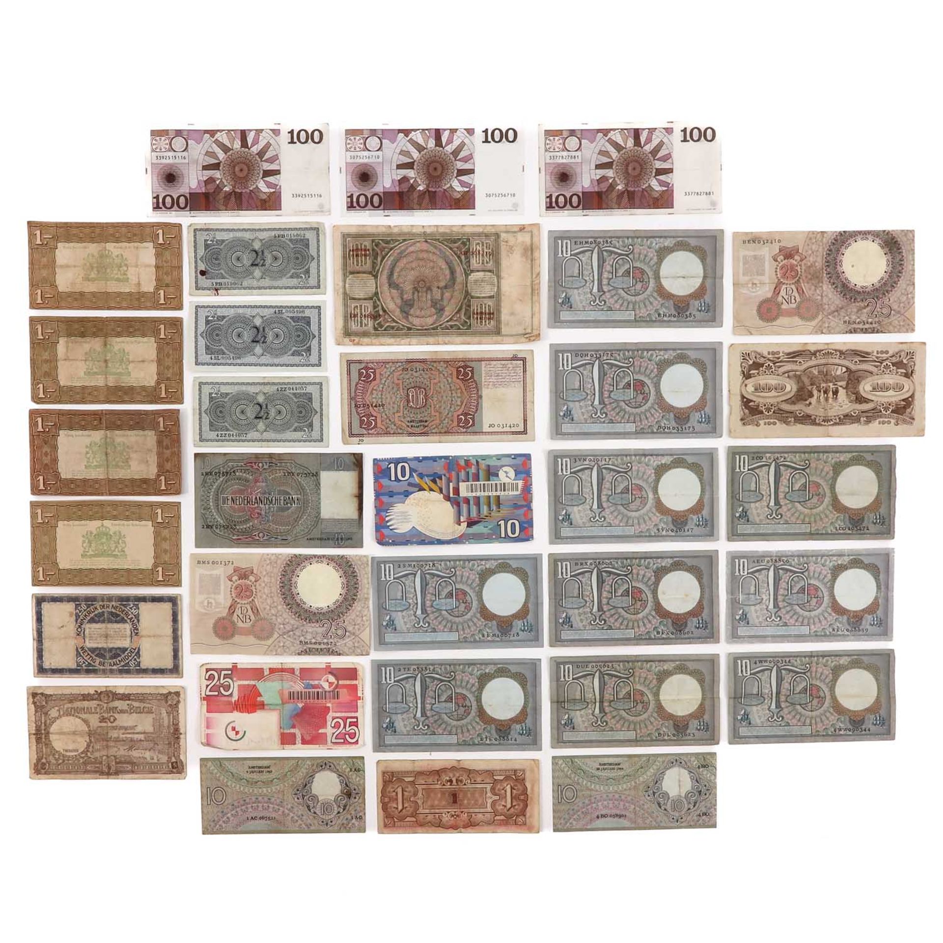 A Collection of Bank Notes - Bild 2 aus 8