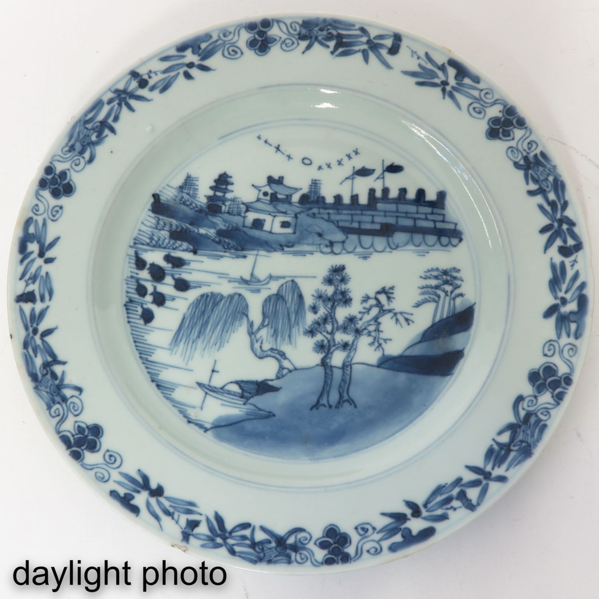 A Series of 4 Blue and White Plates - Image 7 of 9
