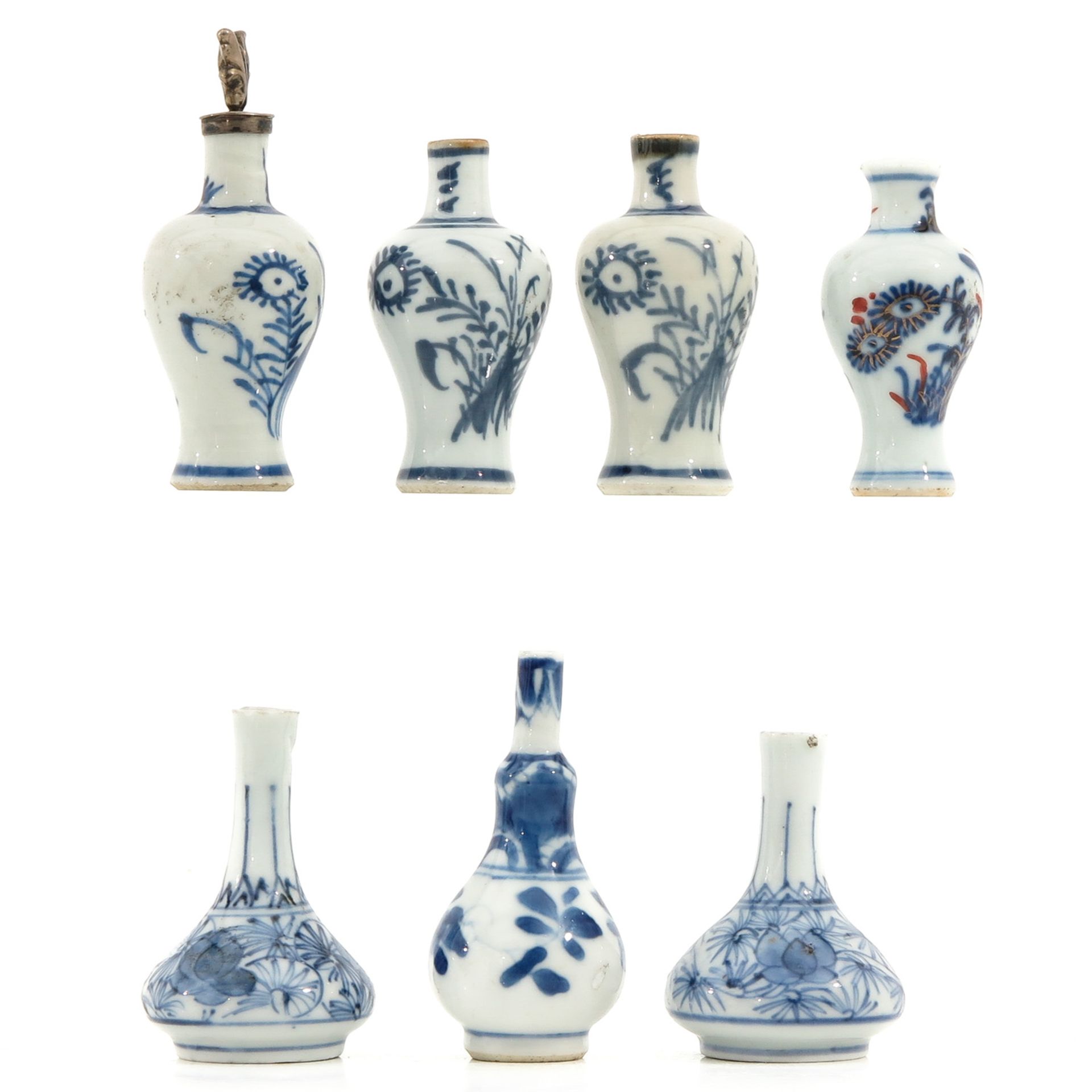 A Collection of 7 Miniature Vases - Bild 4 aus 10