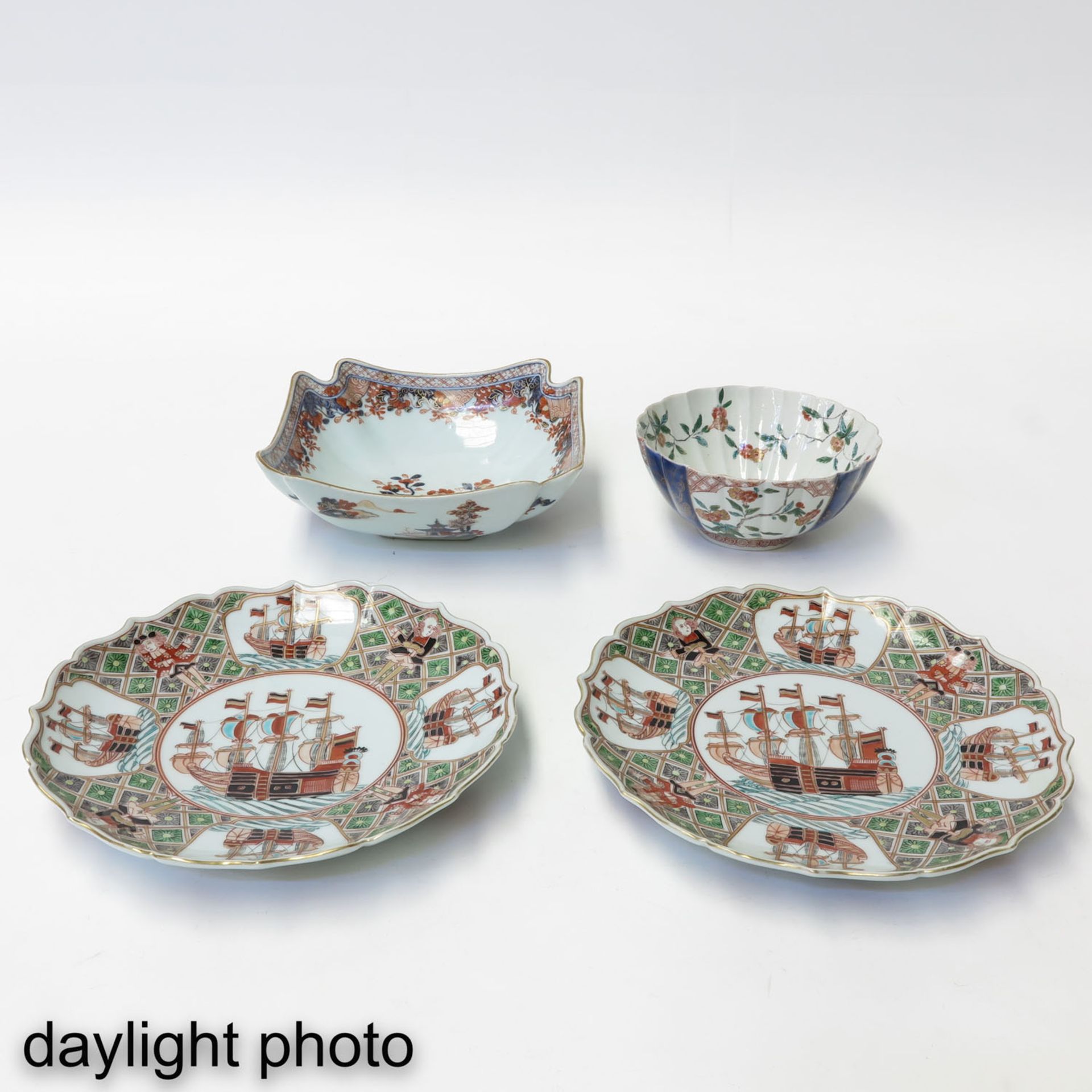 A Collection of Japanese Porcelain - Bild 9 aus 10