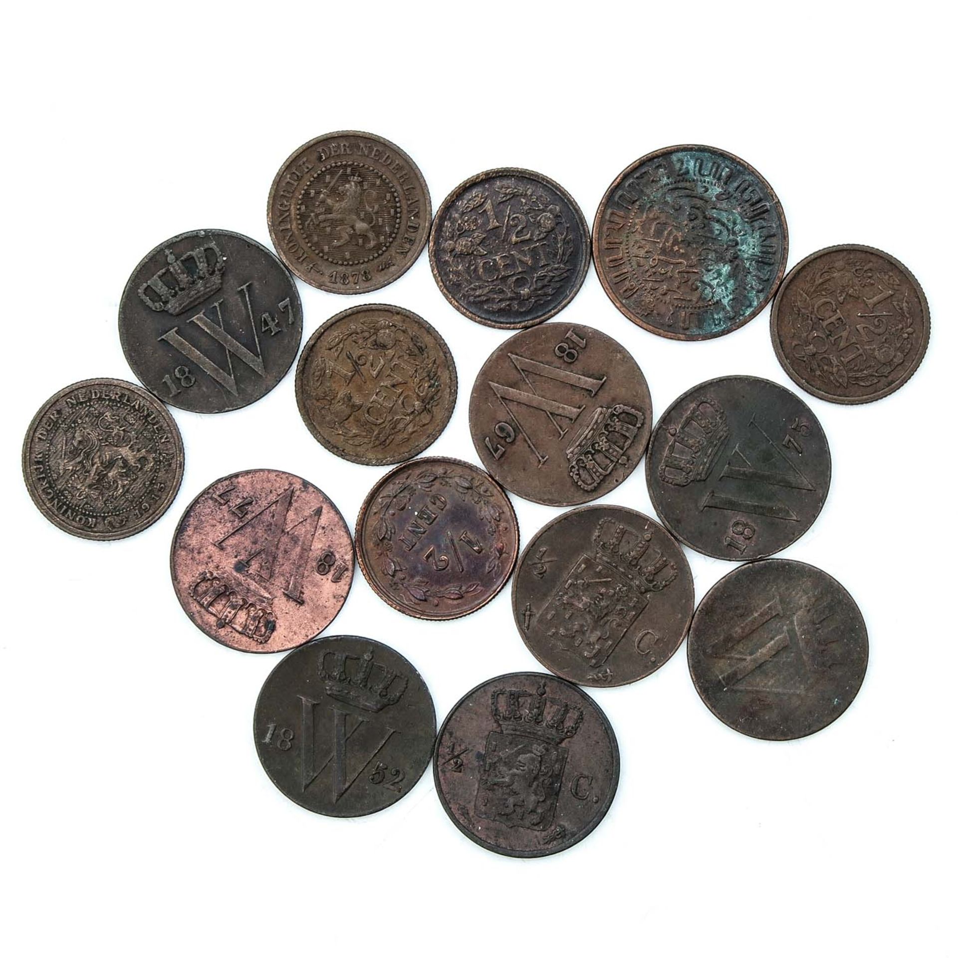 A Collection of over 130 Coins - Bild 7 aus 10