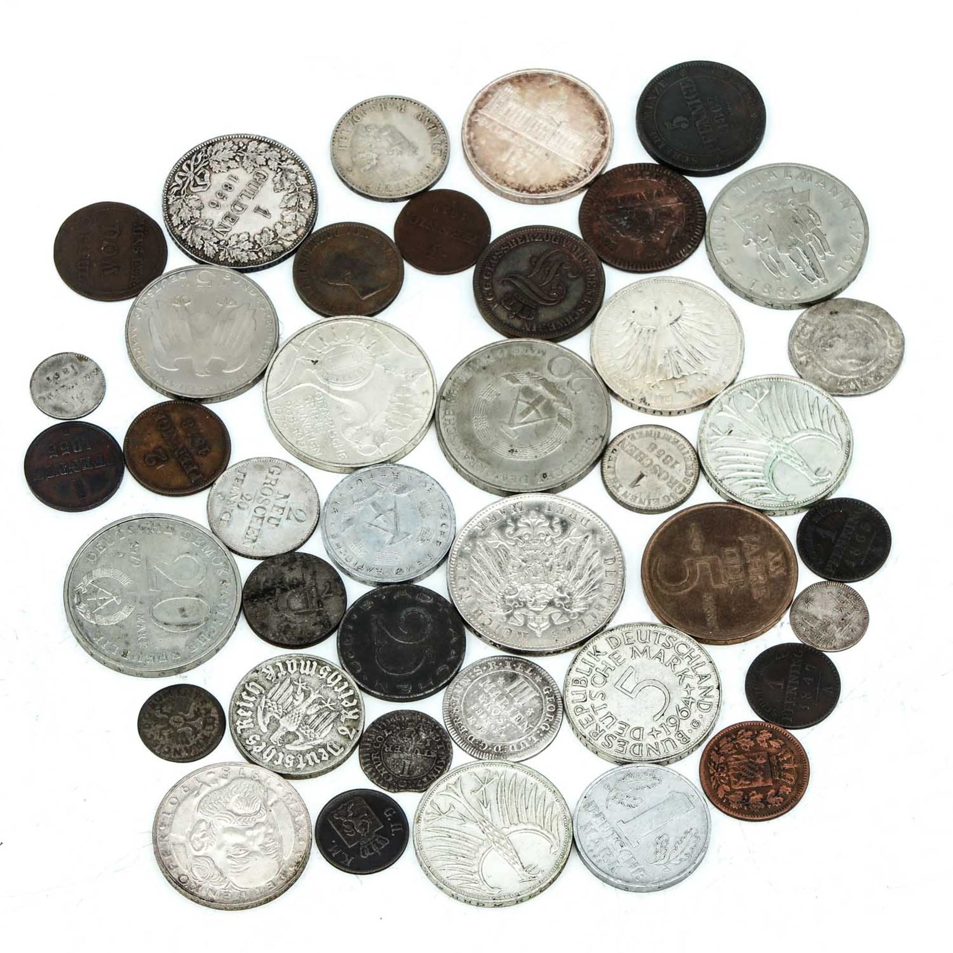 A Collection of Coins - Image 9 of 10