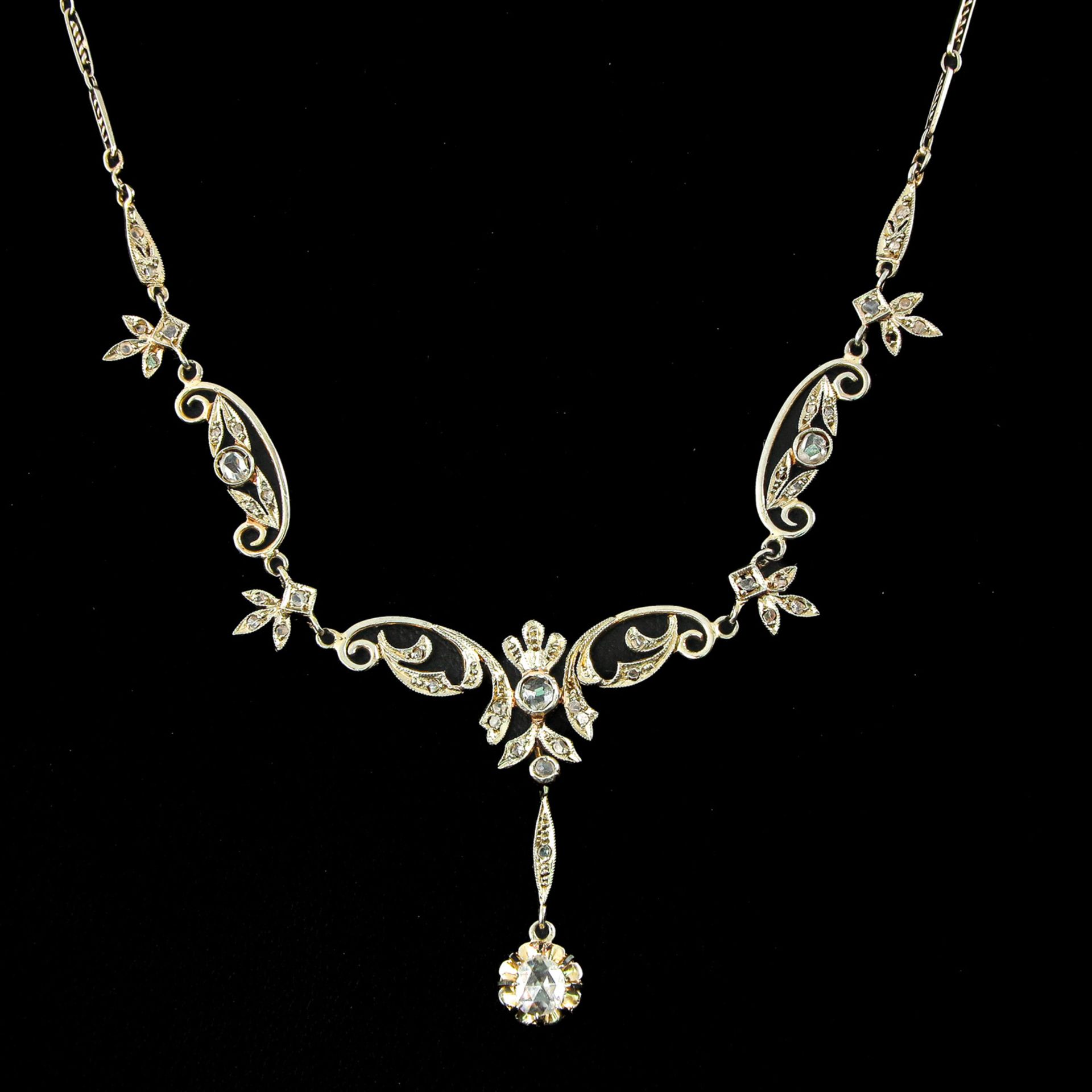 A 10KG Necklace with Rose and Antique Cut Diamonds