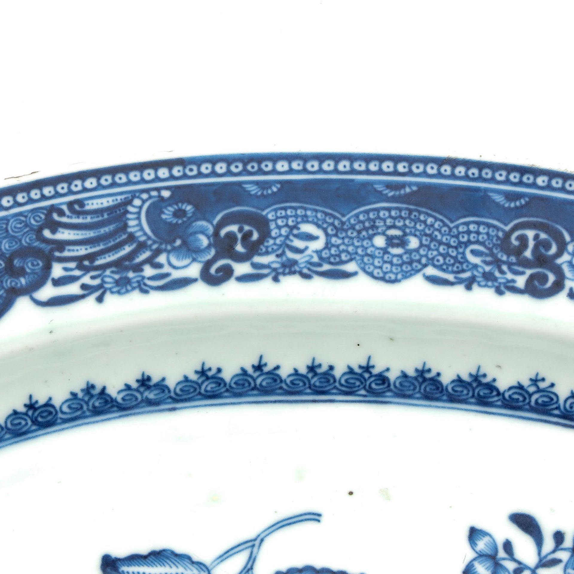 A Blue and White Serving Dish - Bild 3 aus 6