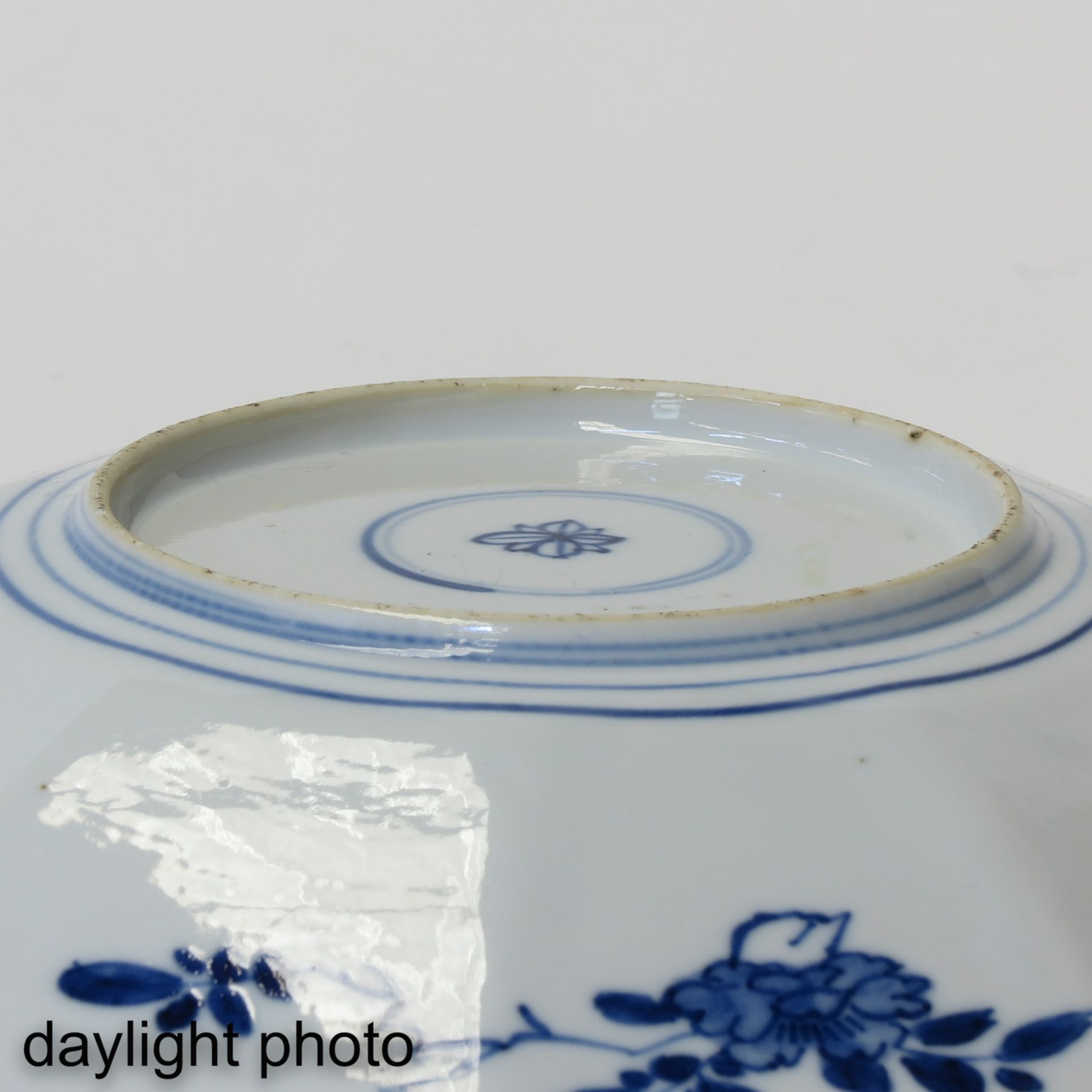 A Pair of Blue and White Plates - Bild 8 aus 10