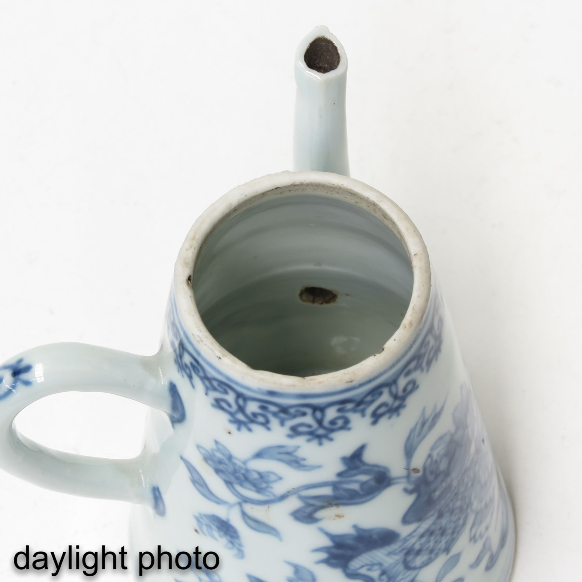 A Blue and White Small Pitcher and Chocolate Pot - Image 9 of 10