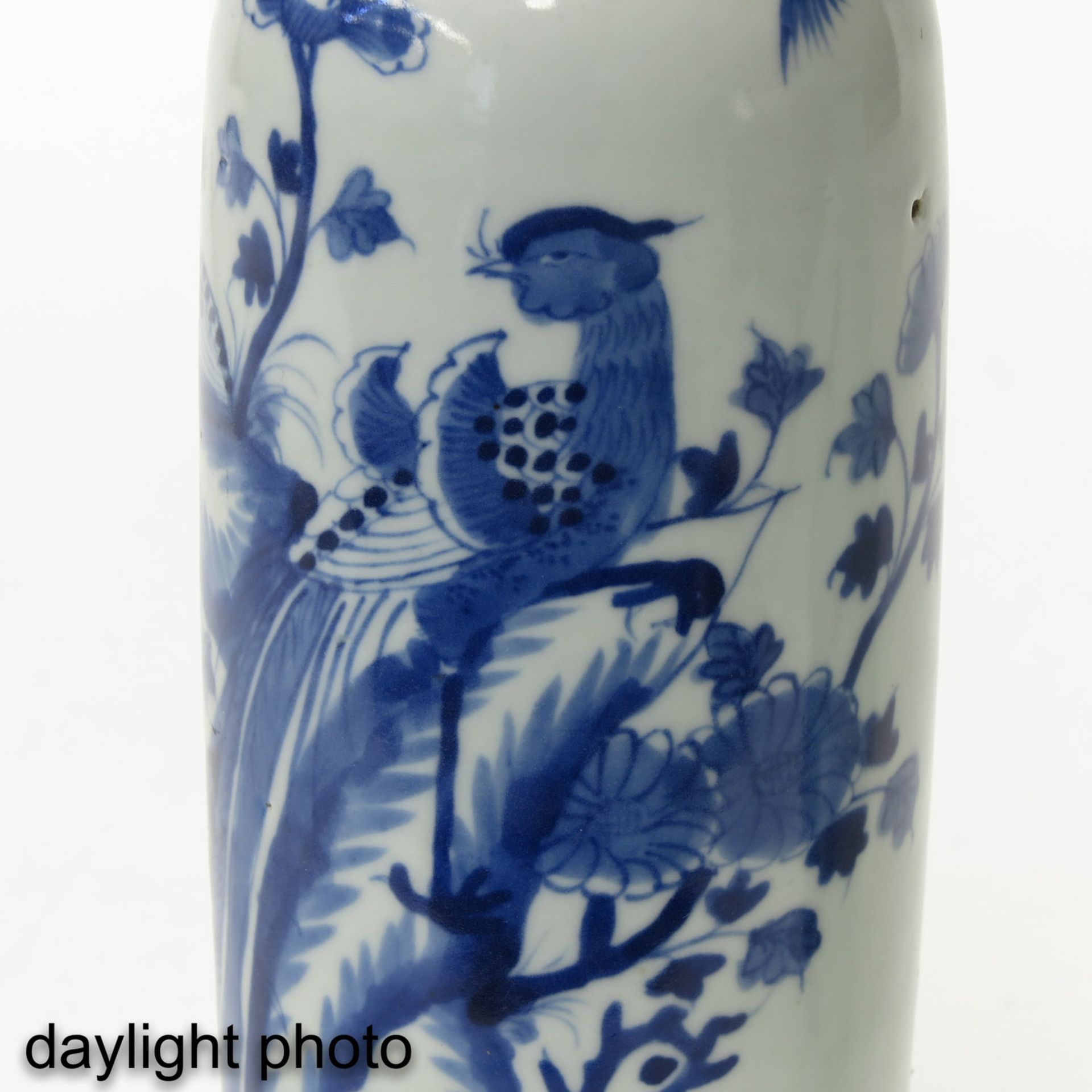 A Lot of 2 Blue and White Vases - Image 9 of 10