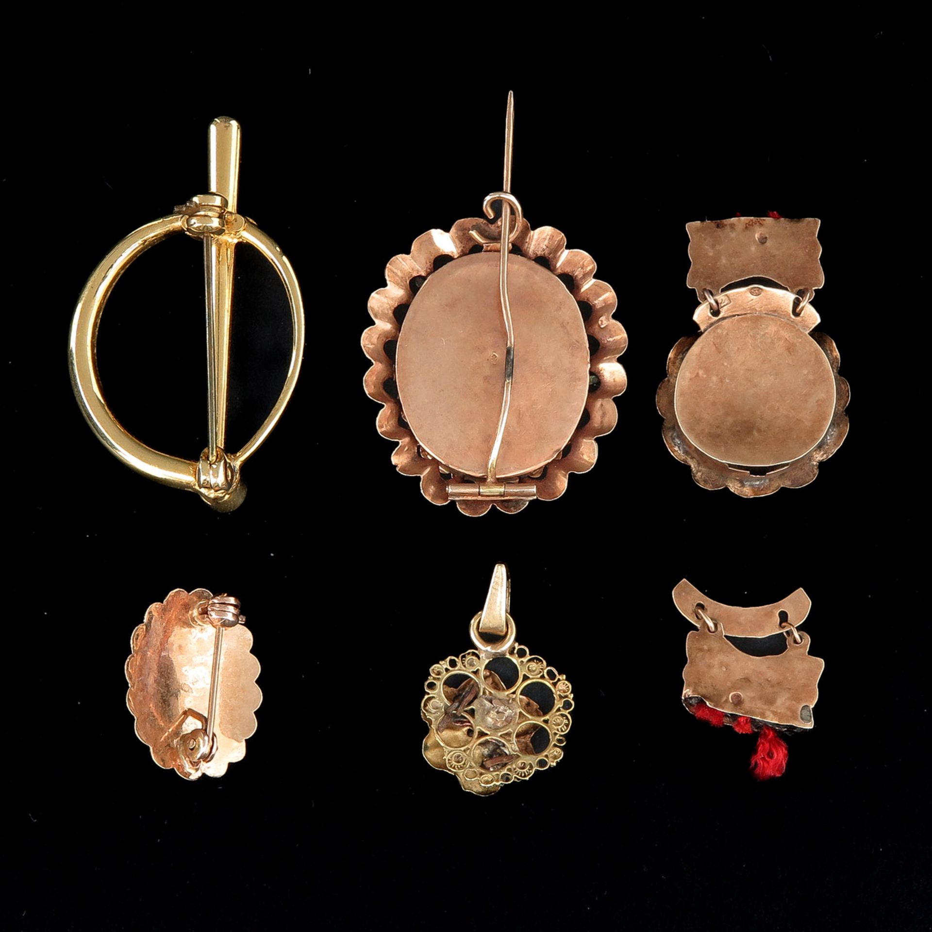 A Collection of Jewelry - Image 2 of 6