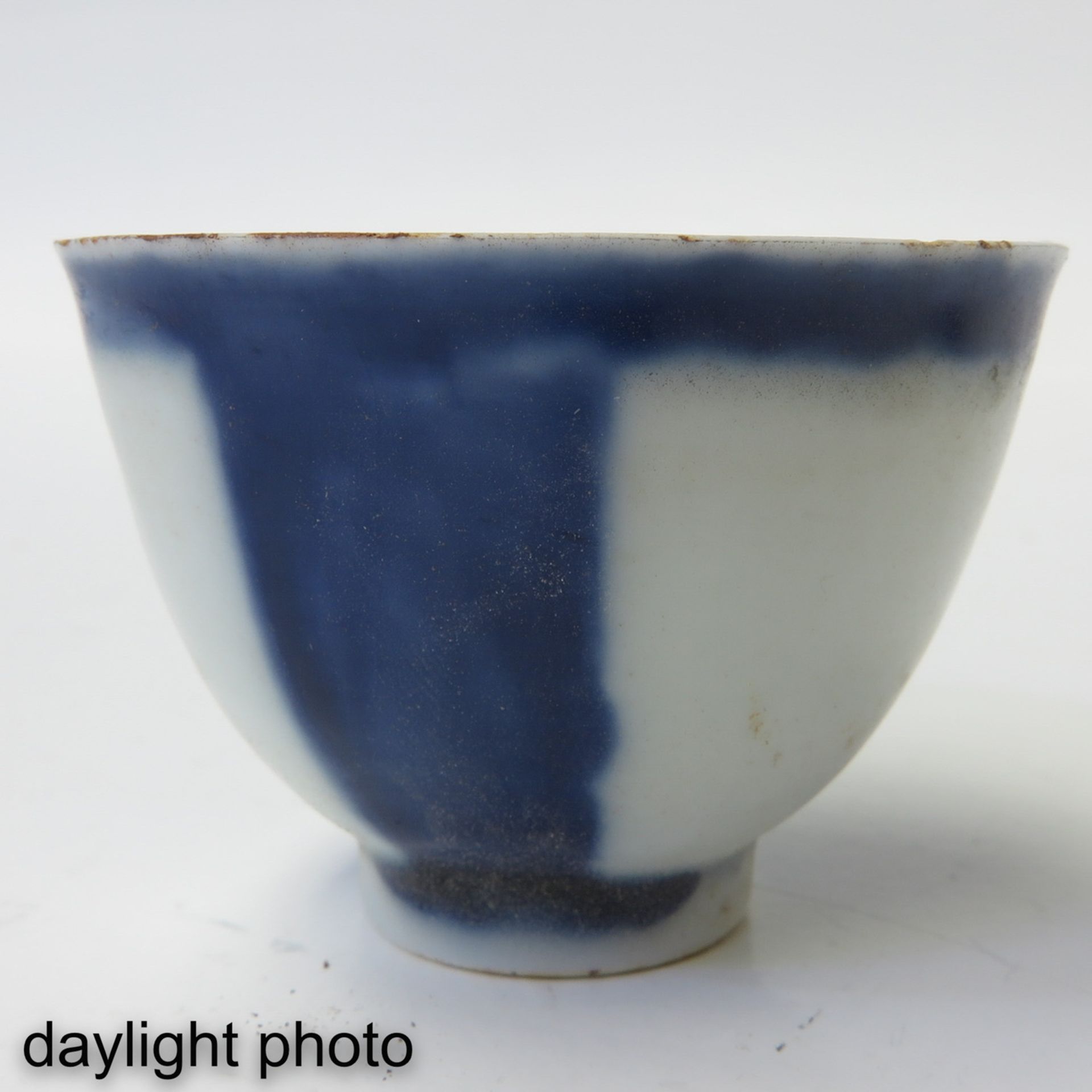 A Collection of 7 Ship Wreck Porcelain Cups - Image 9 of 9