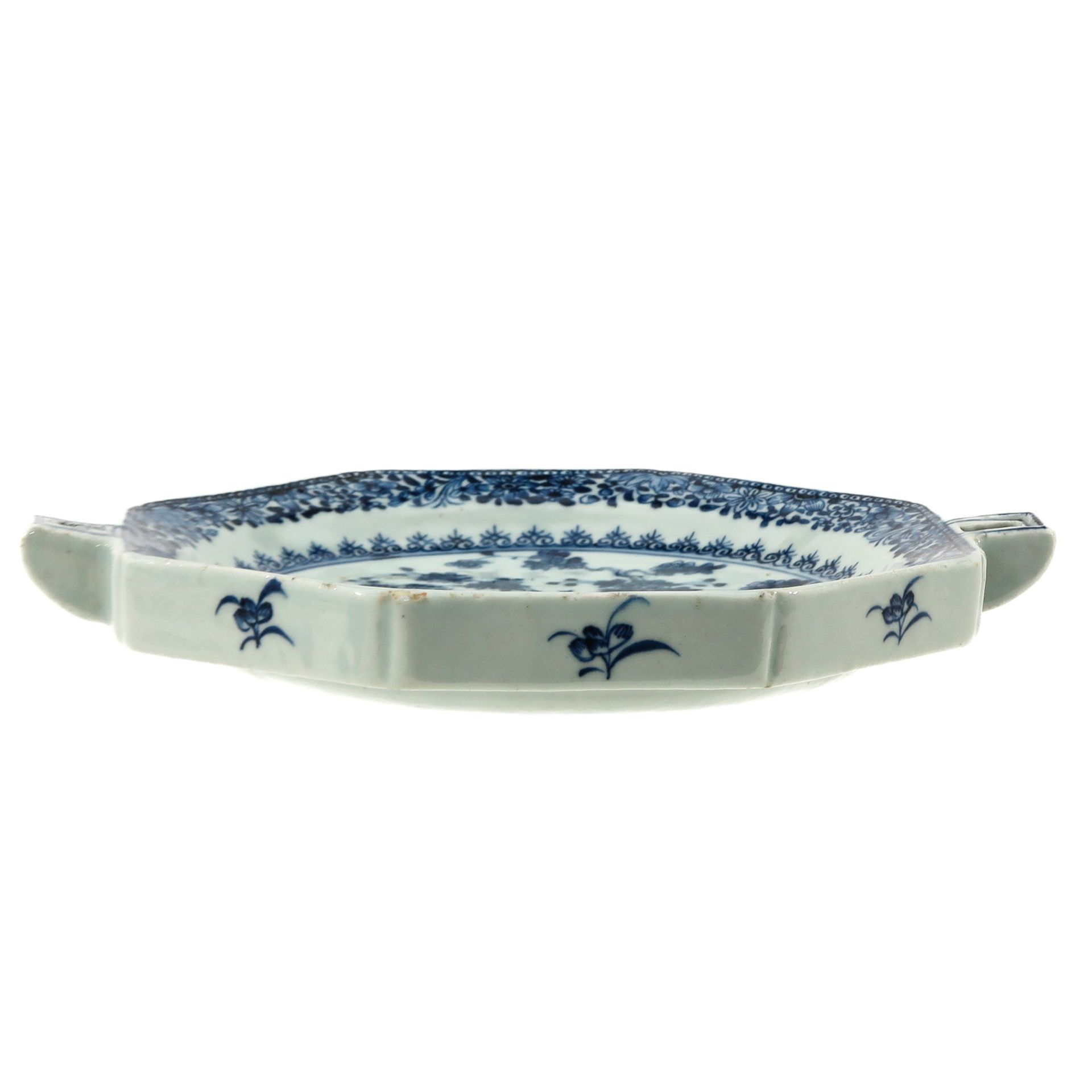 A Blue and White Warming Plate - Image 3 of 6