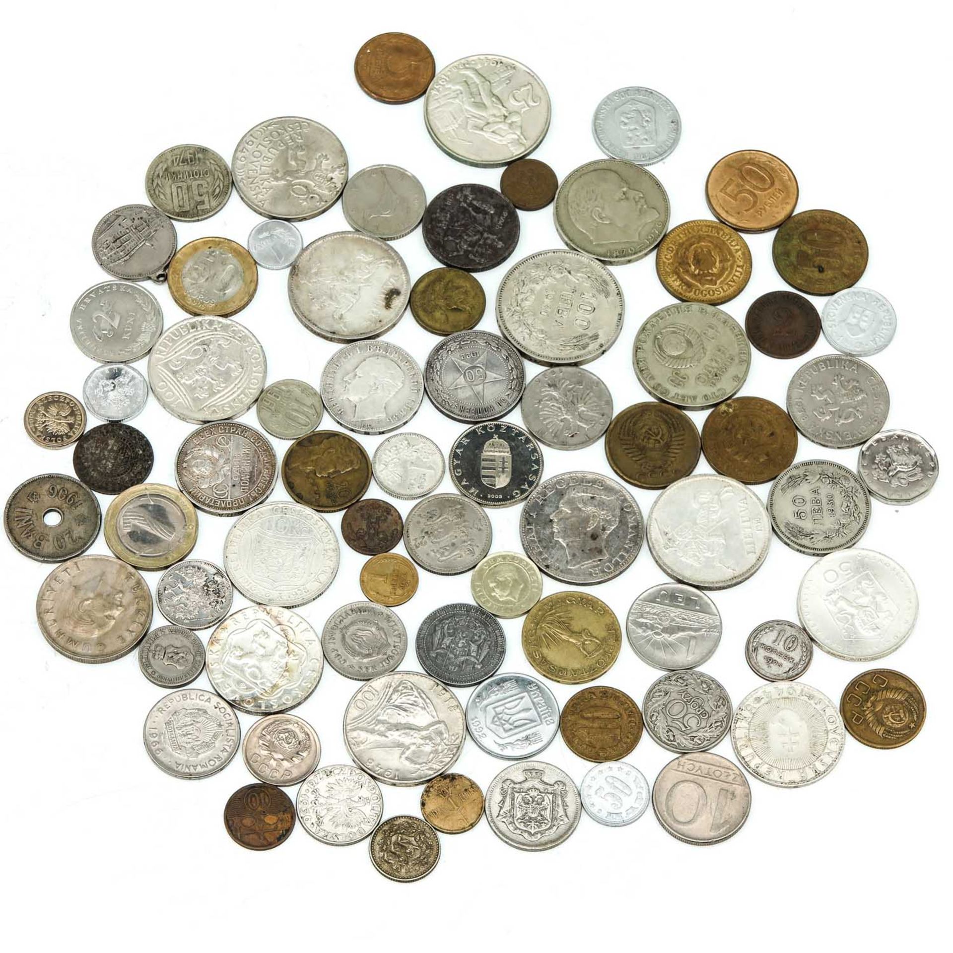 A Collection of Coins - Image 7 of 10