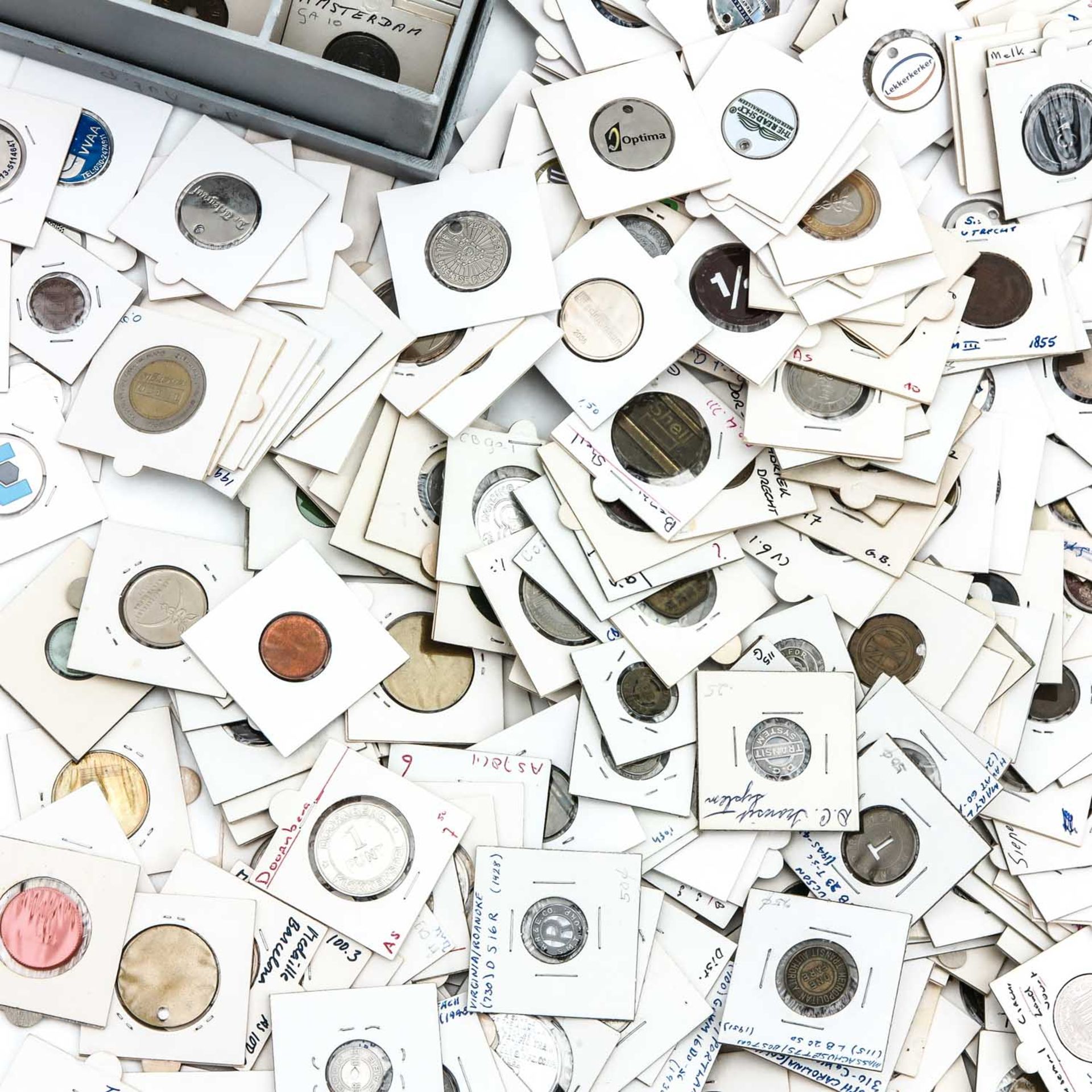 A Large Collection of Tokens and Gas Tokens - Bild 9 aus 10