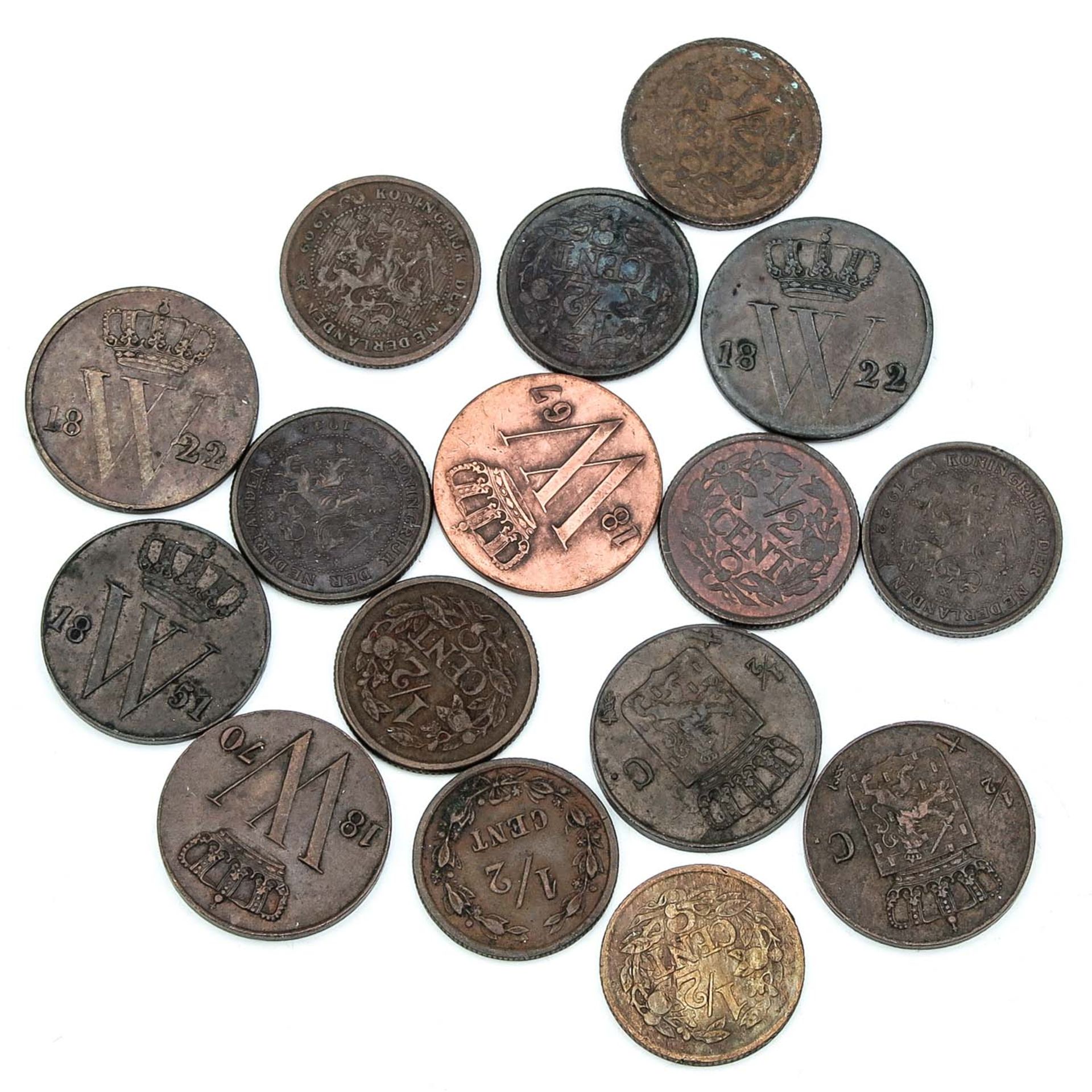 A Collection of over 130 Coins - Bild 2 aus 10