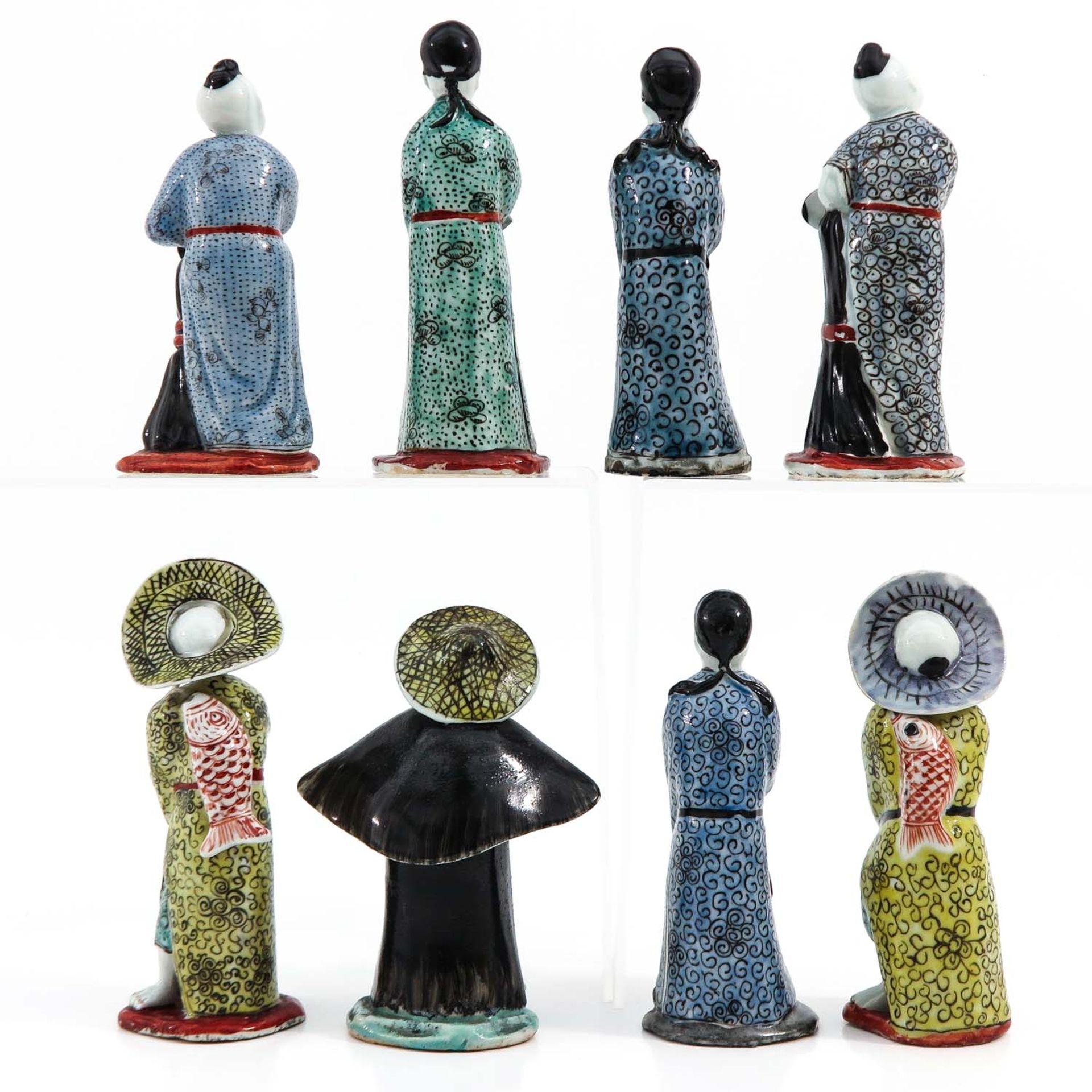 A Collection of 8 Chinese Sculptures - Bild 3 aus 10
