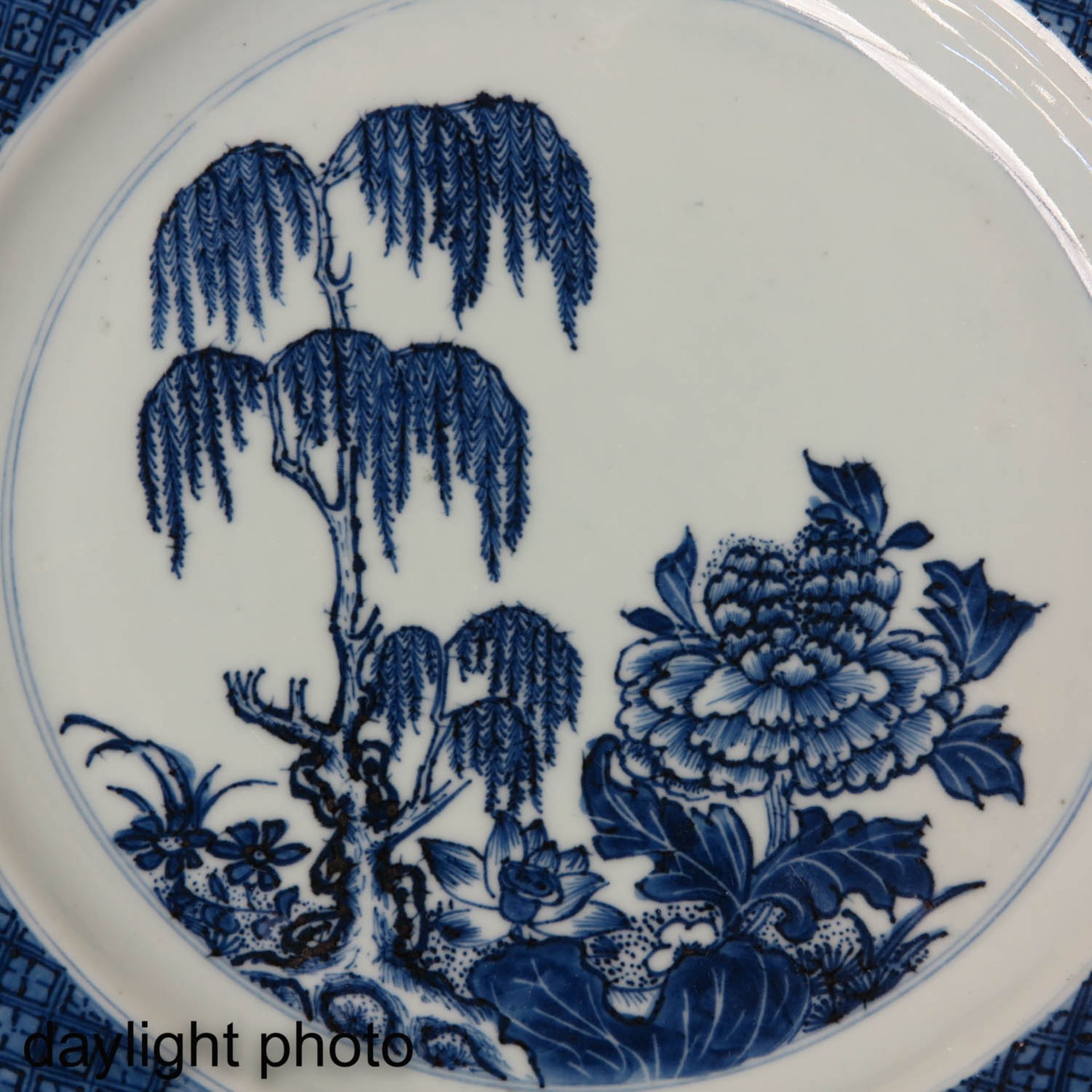A Series of 4 Blue and White Plates - Bild 9 aus 9
