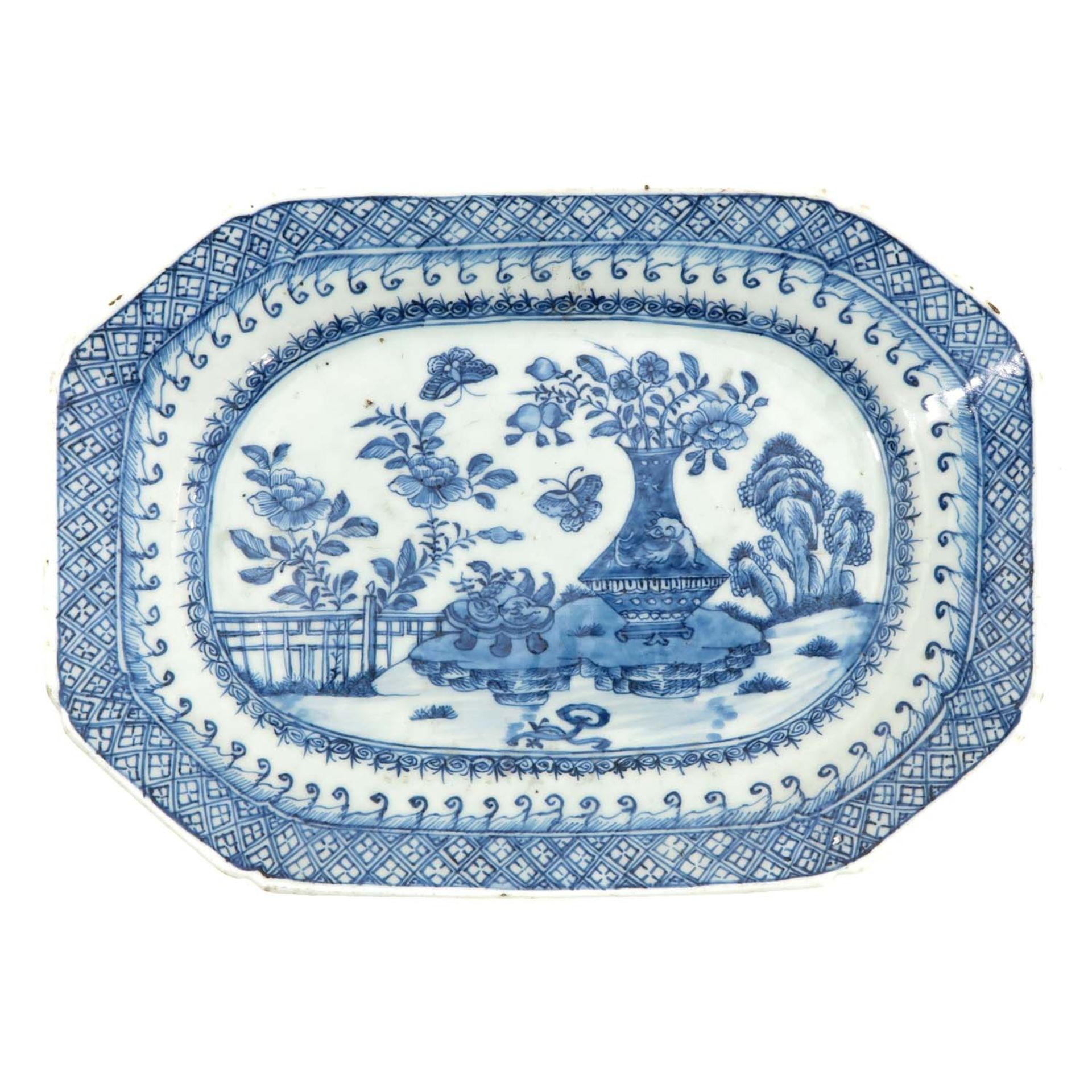 A Pair of Blue and White Serving Trays - Bild 3 aus 9