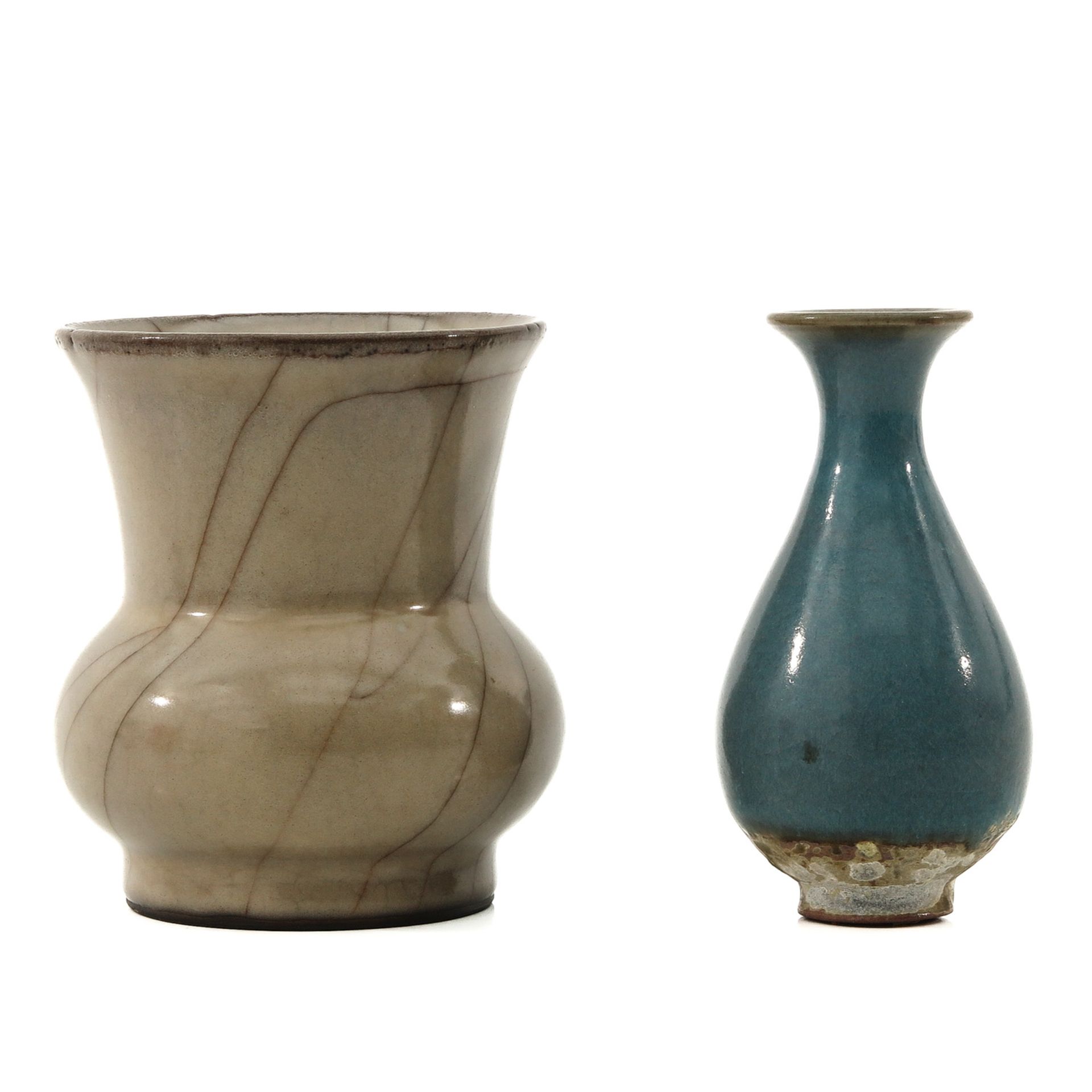 A Lot of 2 Small Vases - Image 3 of 10