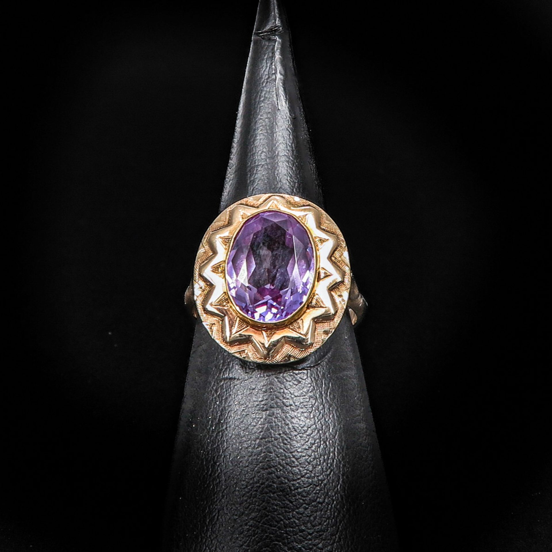 A Lot of 2 14KG Topaz and Amethyst Rings and Necklace - Image 6 of 7