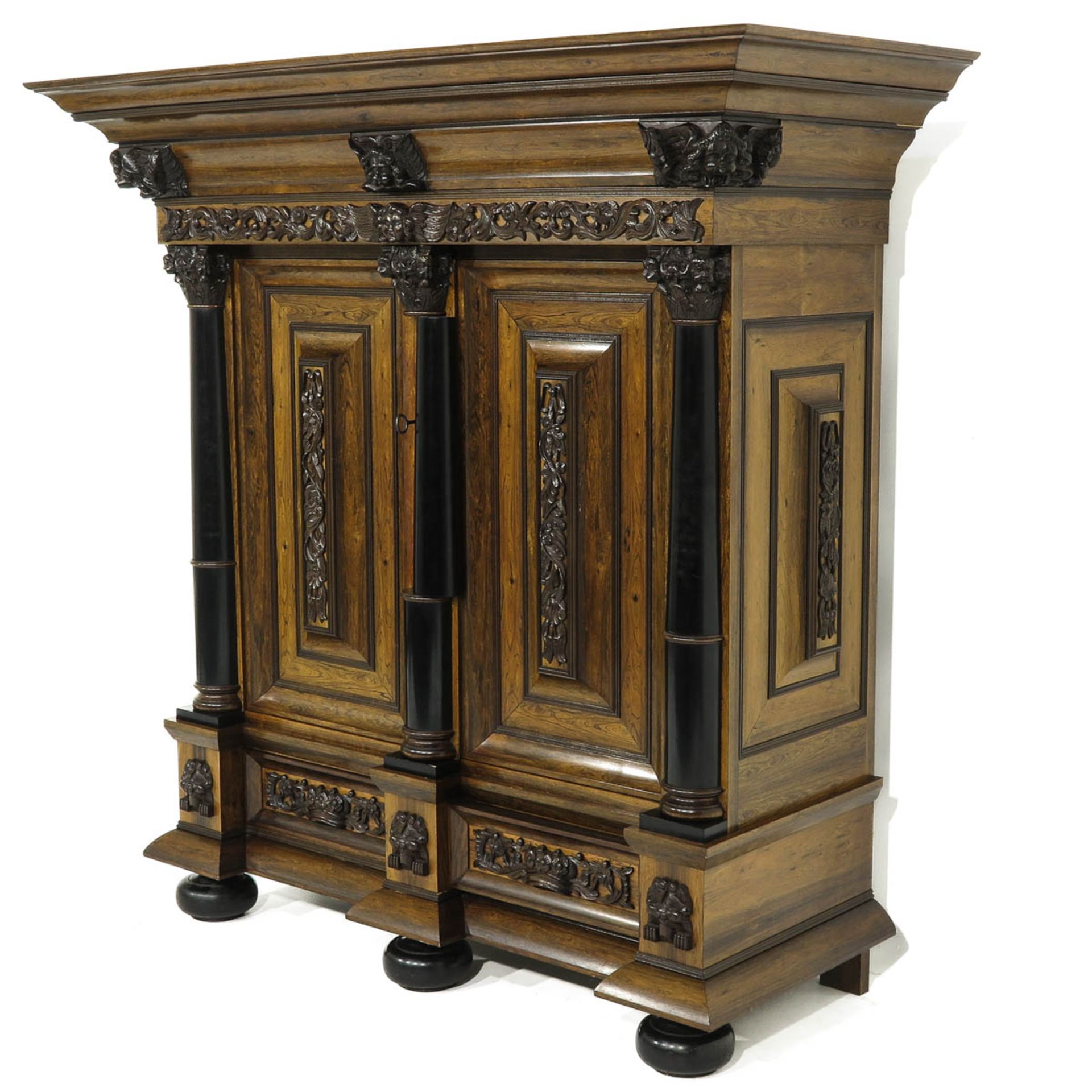 A Very Beautifully Carved Cabinet or Kussenkast - Image 3 of 10