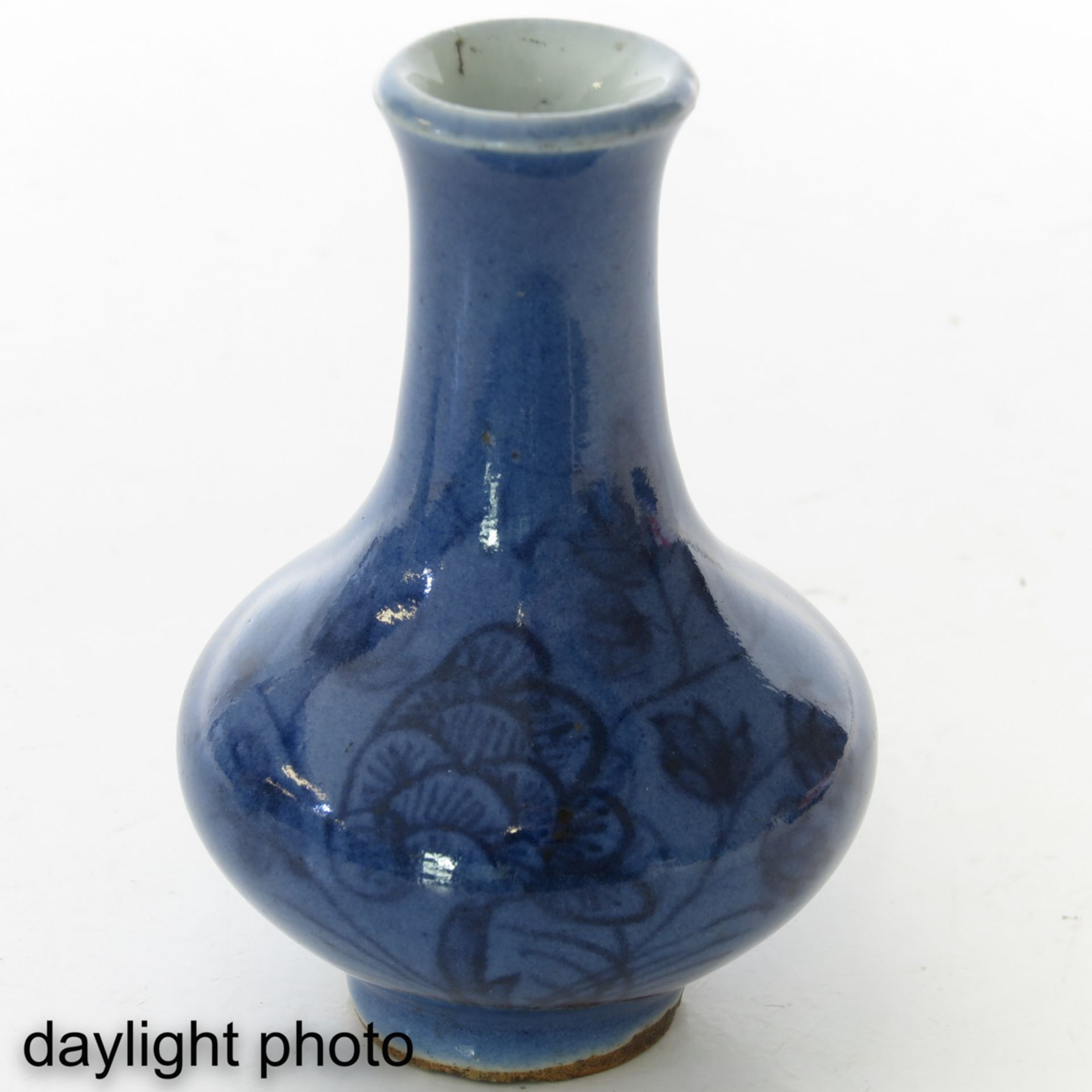 A Lot of 2 Small Vases - Image 9 of 10