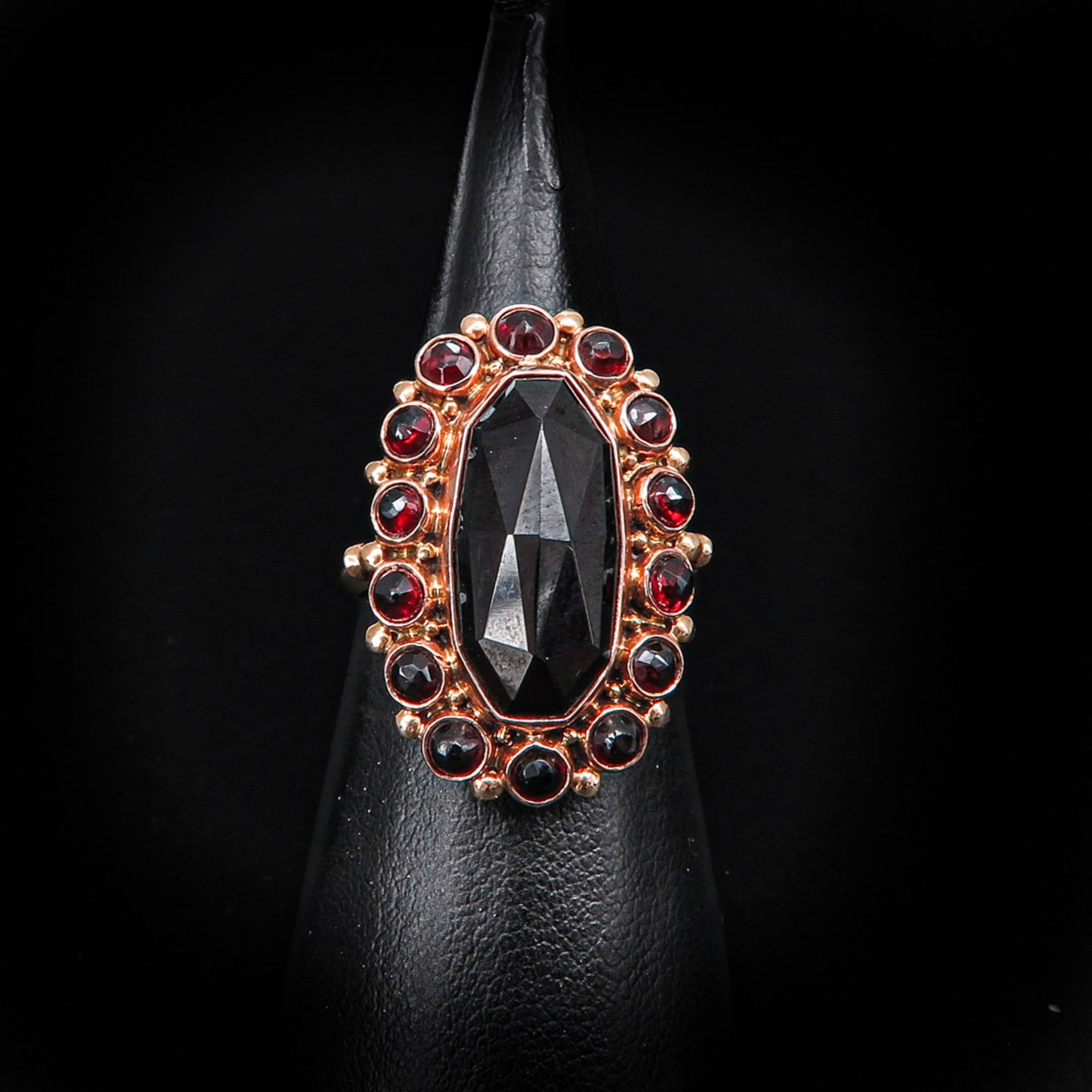 A Triple Strand Garnet Necklace and 14KG Ring - Image 3 of 4