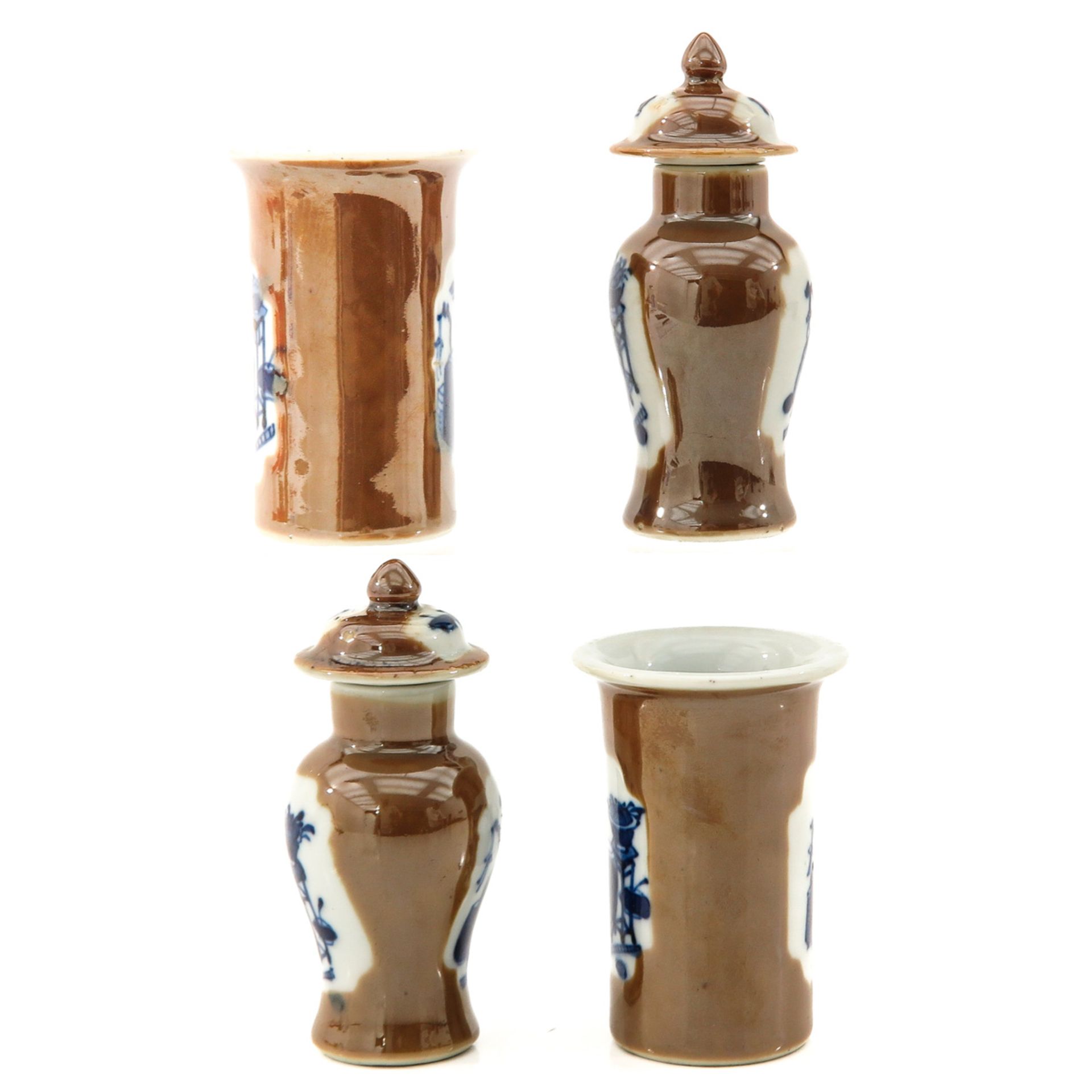 A Collection of 4 Miniature Garniture Vases - Bild 2 aus 8