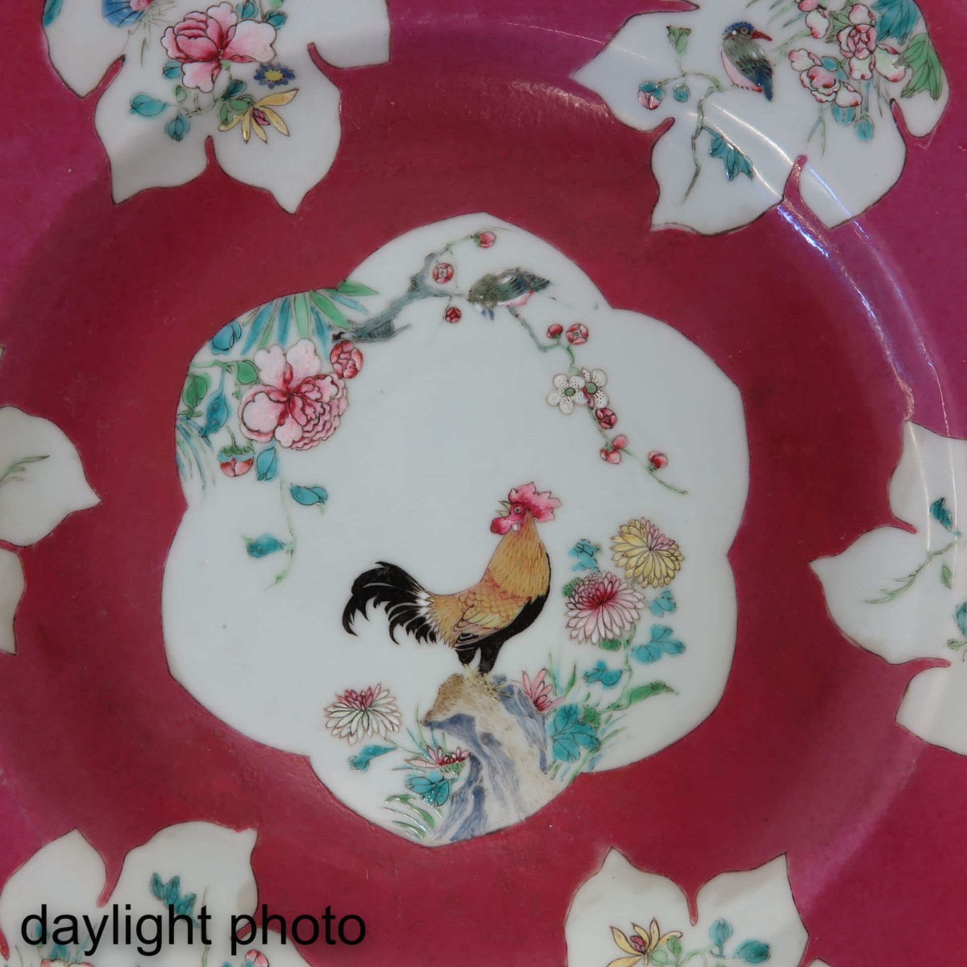 A Famille Rose Rooster Plate - Bild 5 aus 5