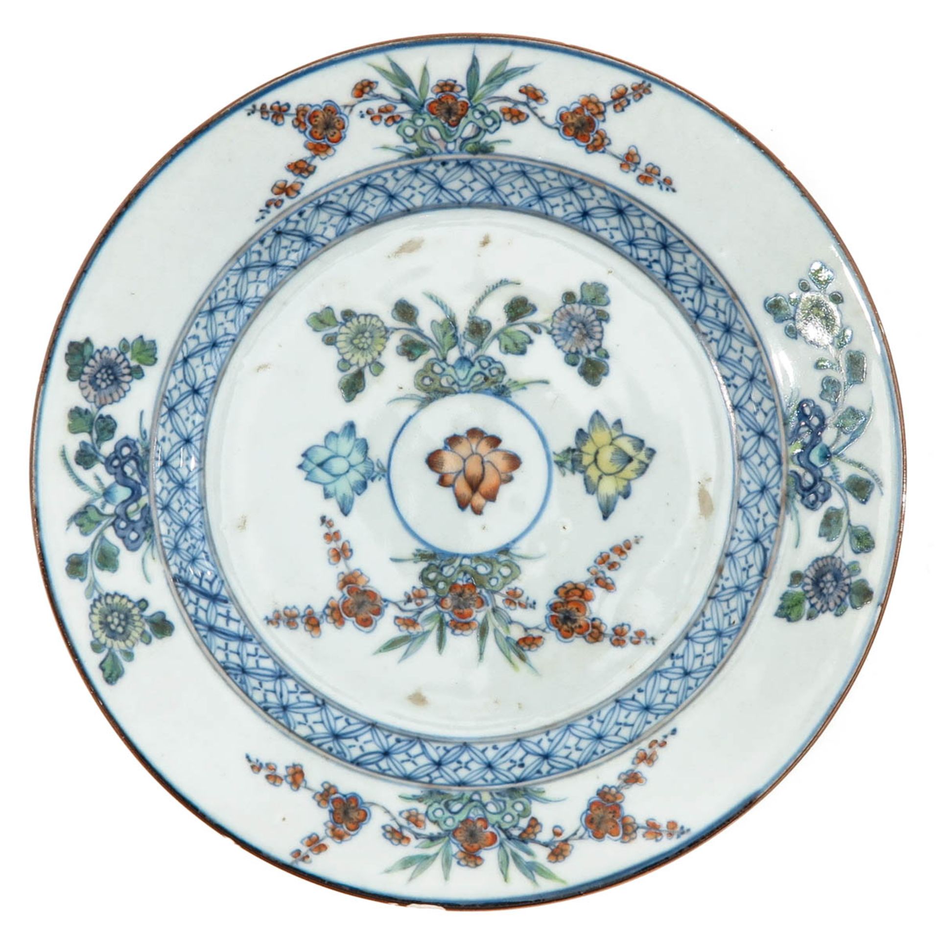 A Pair of Doucai Plates - Image 3 of 9