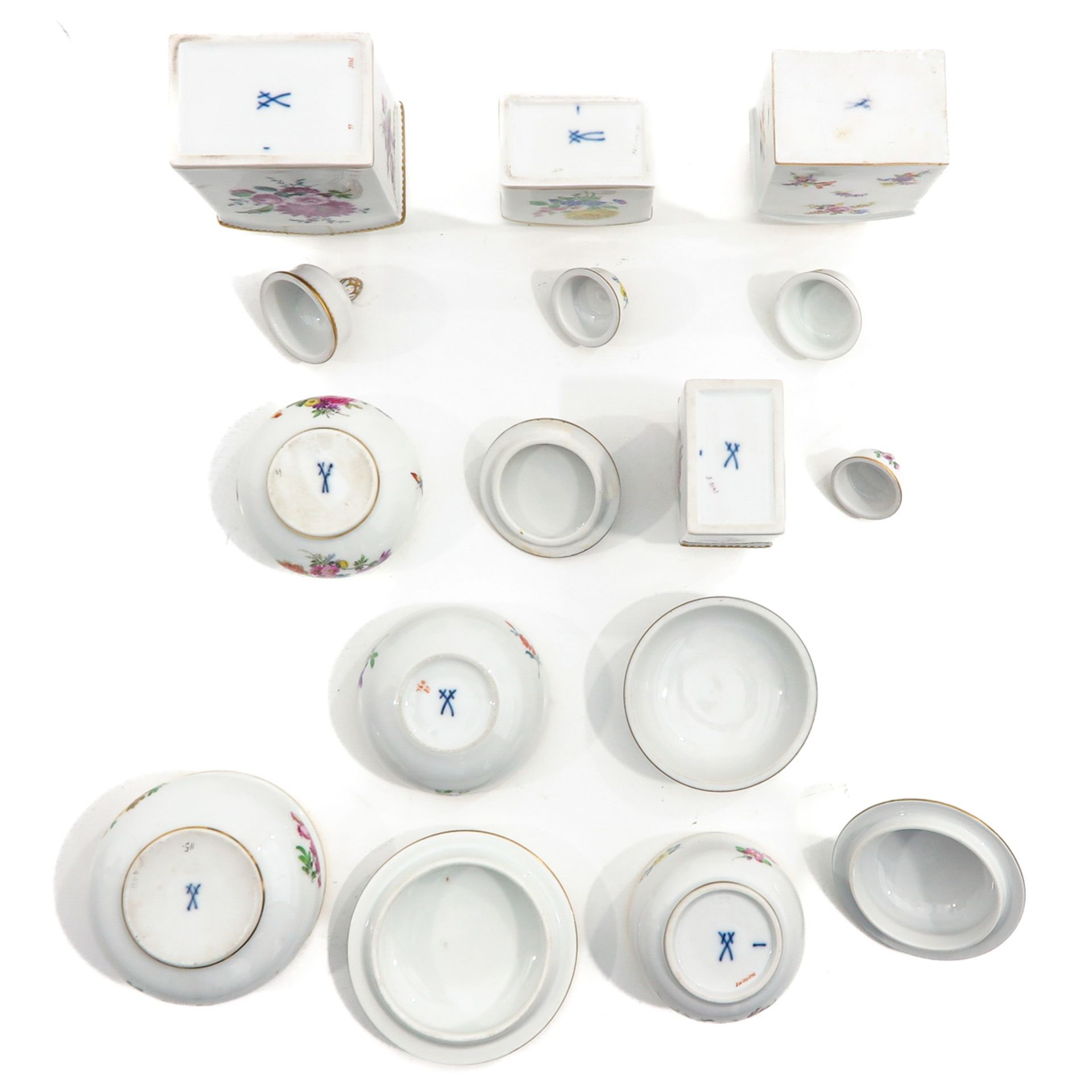 A Collection of Meissen Porcelain - Bild 6 aus 10