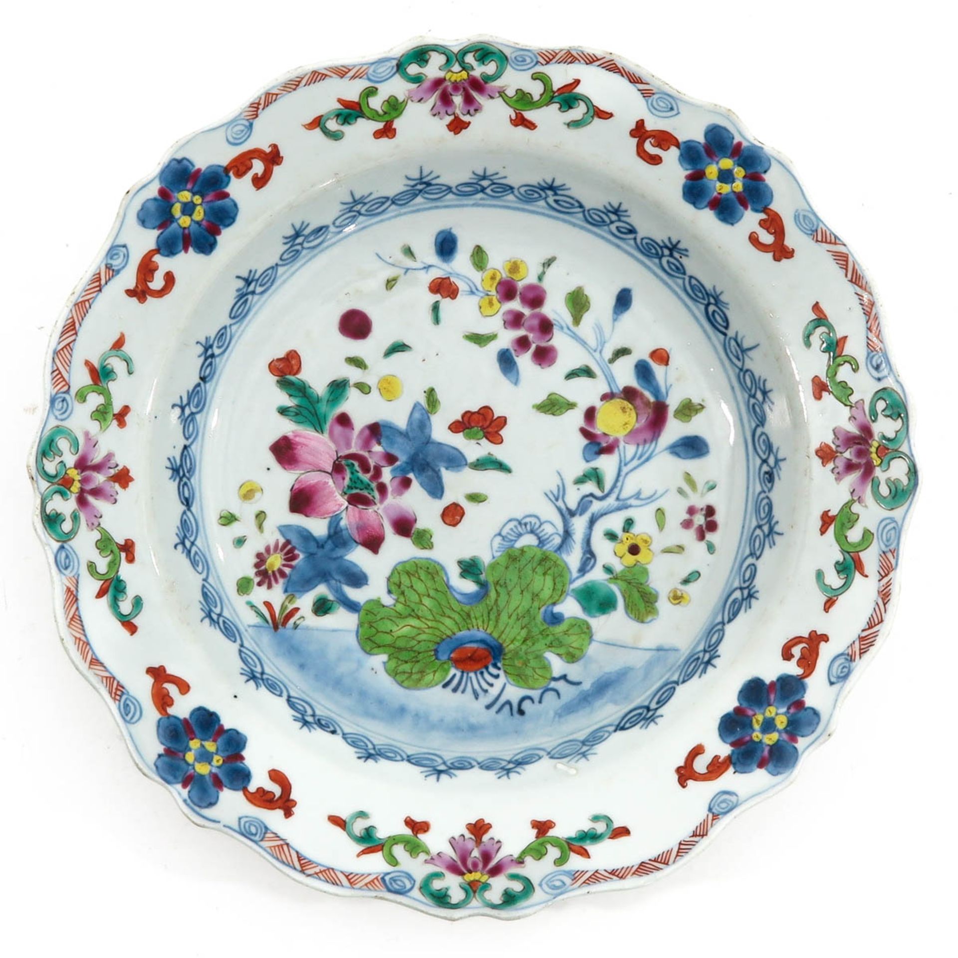 A Collection of 3 Famille Rose Plates - Bild 5 aus 10
