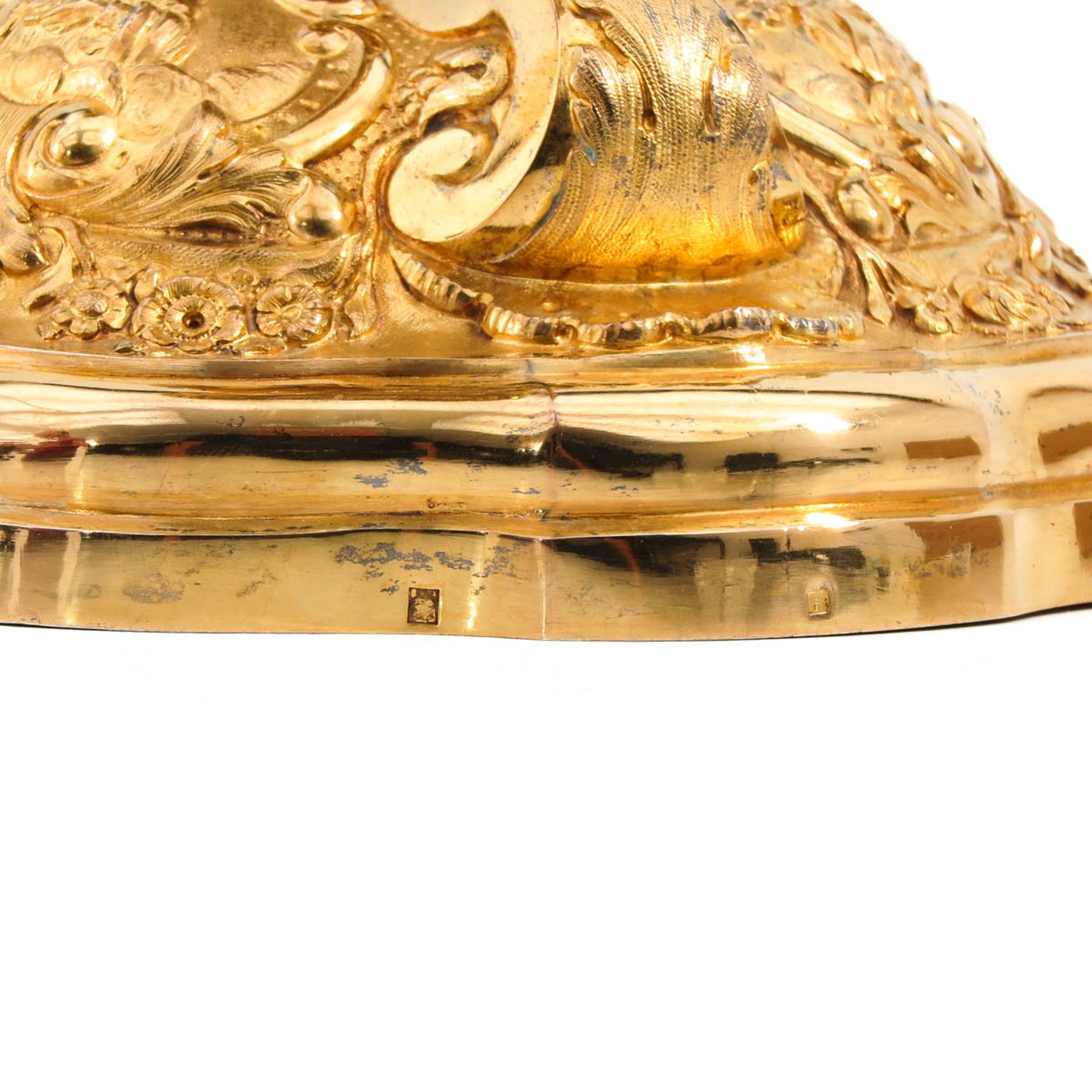 A Very Large 19th Century Gold Plated Silver Chalice - Image 8 of 10