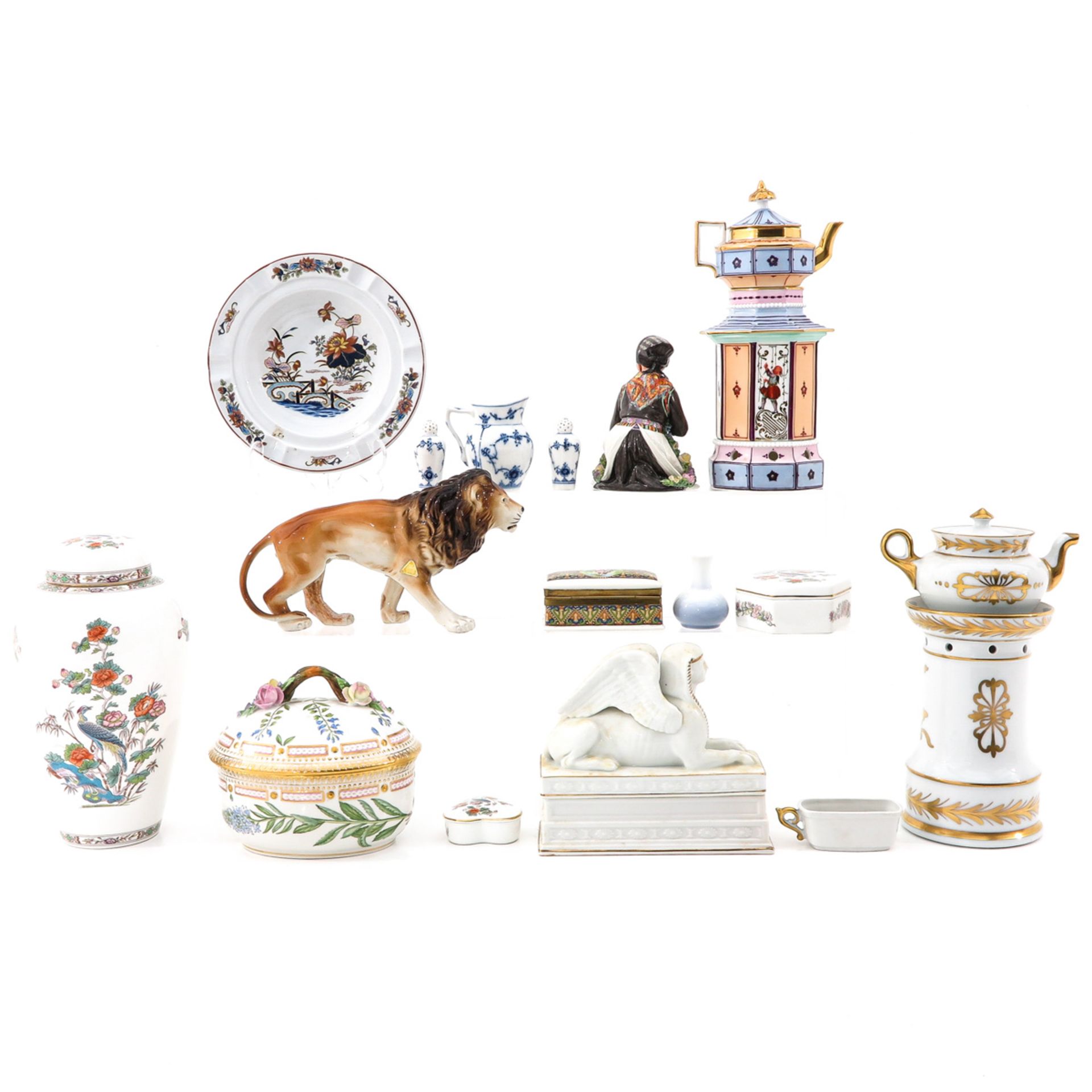 A Collection of European Porcelain - Bild 3 aus 10