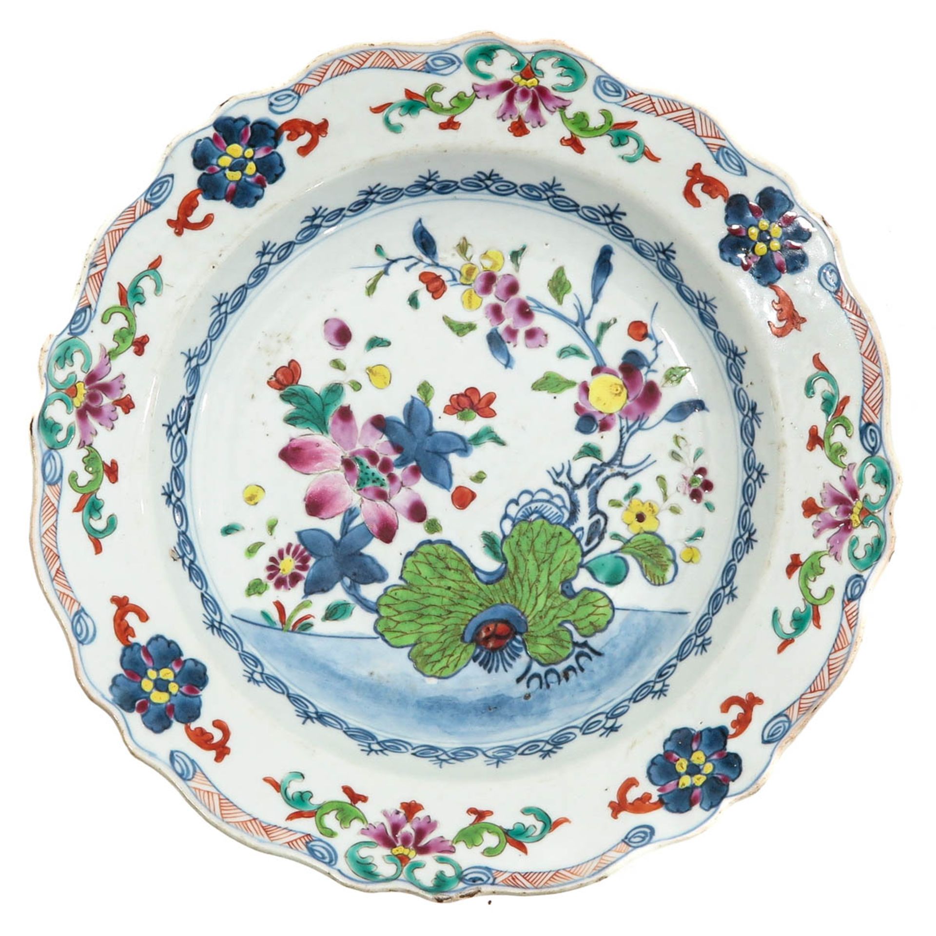 A Collection of 3 Famille Rose Plates - Bild 3 aus 10