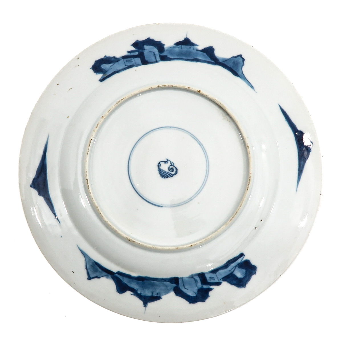 A Pair of Blue and White Plates - Image 4 of 10