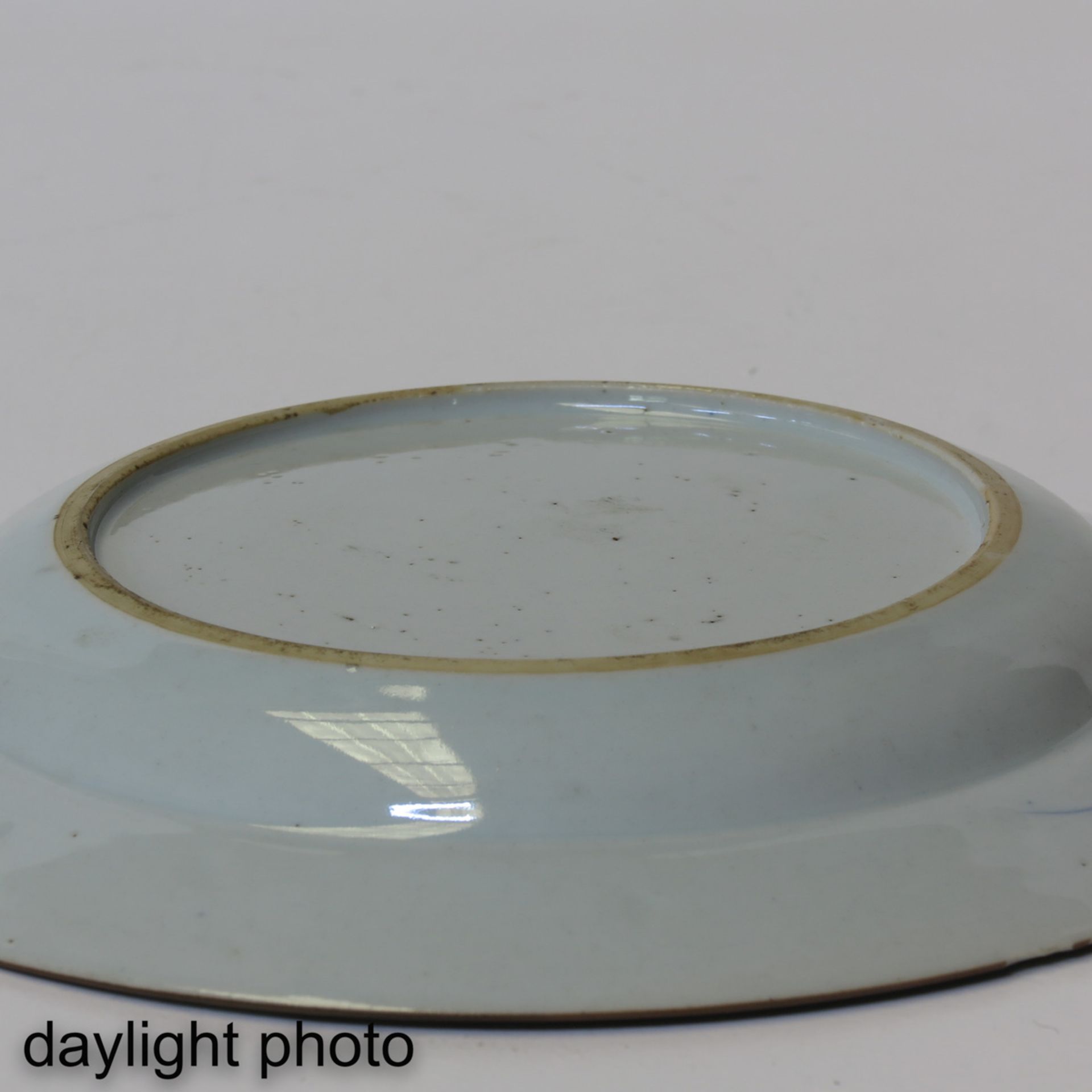 A Pair of Doucai Plates - Image 8 of 9