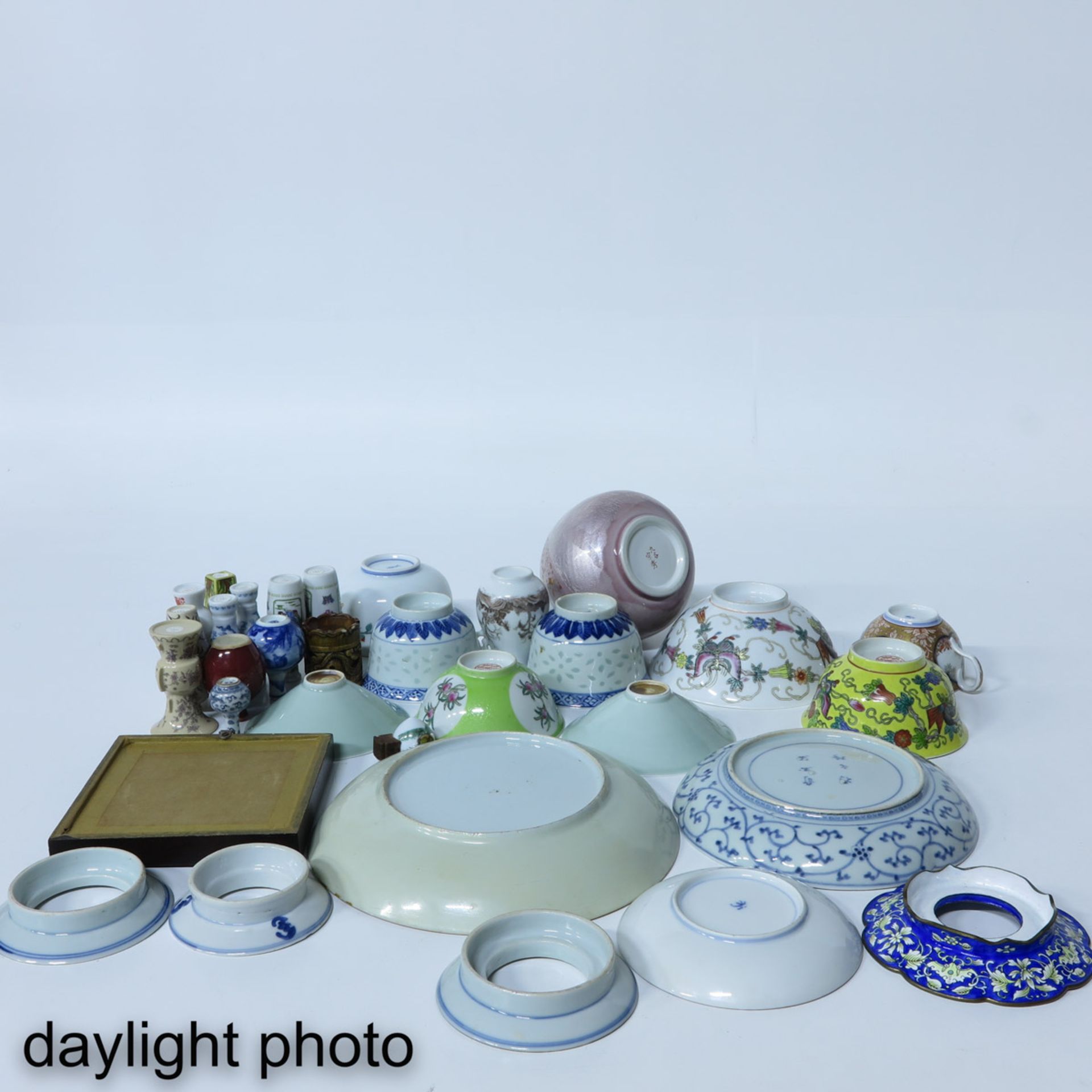 A Diverse Collection of Items - Bild 10 aus 10