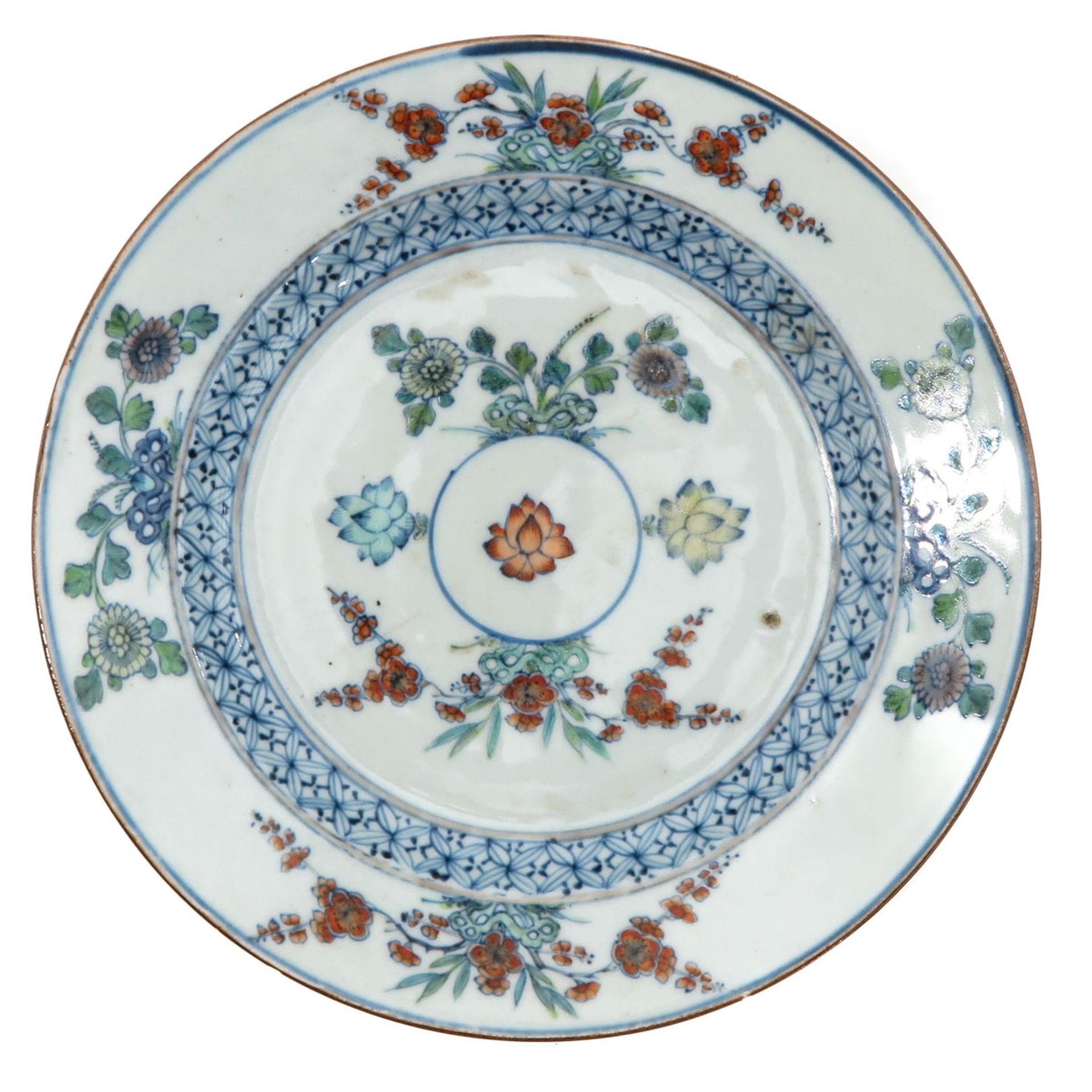 A Pair of Doucai Plates - Image 5 of 9