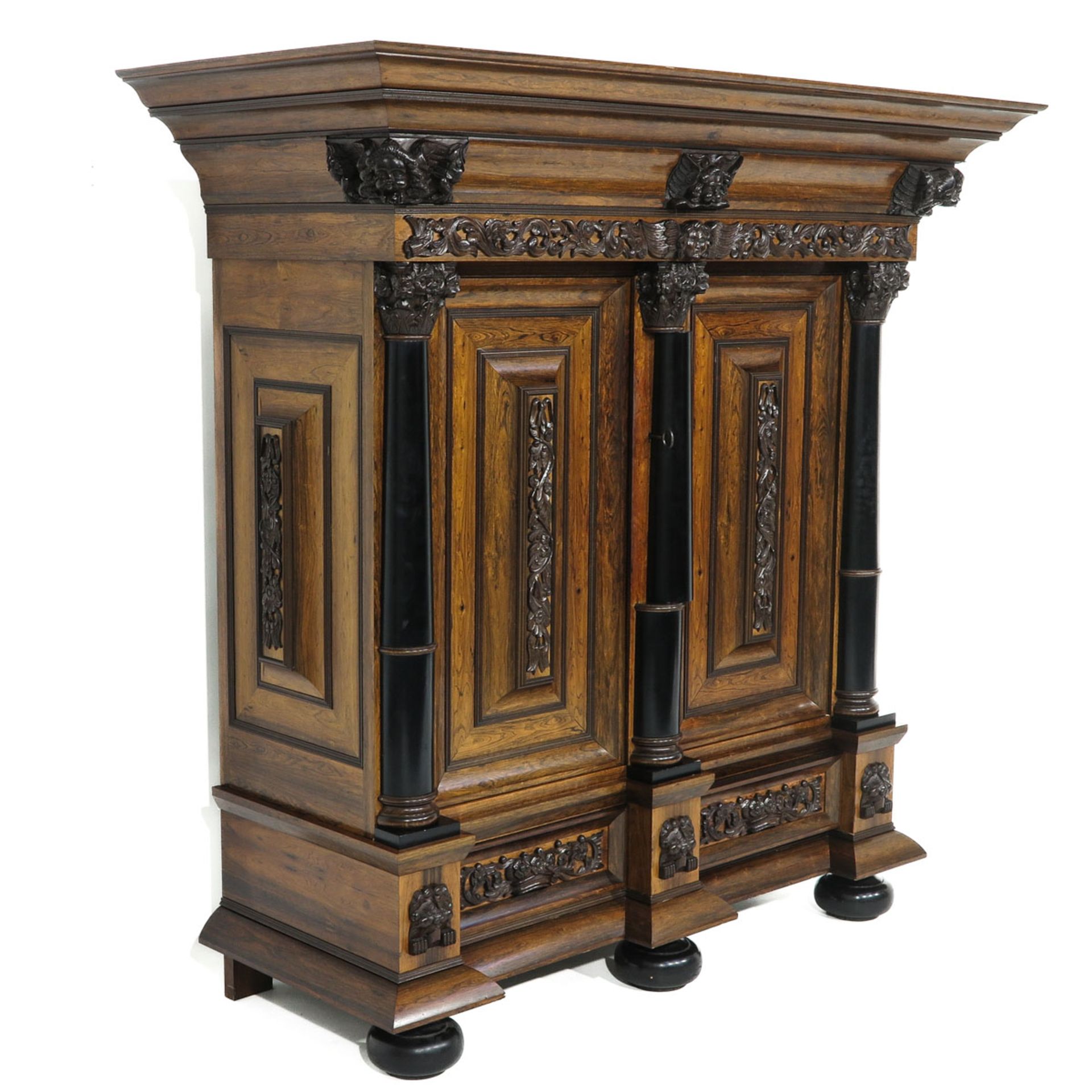 A Very Beautifully Carved Cabinet or Kussenkast - Image 2 of 10