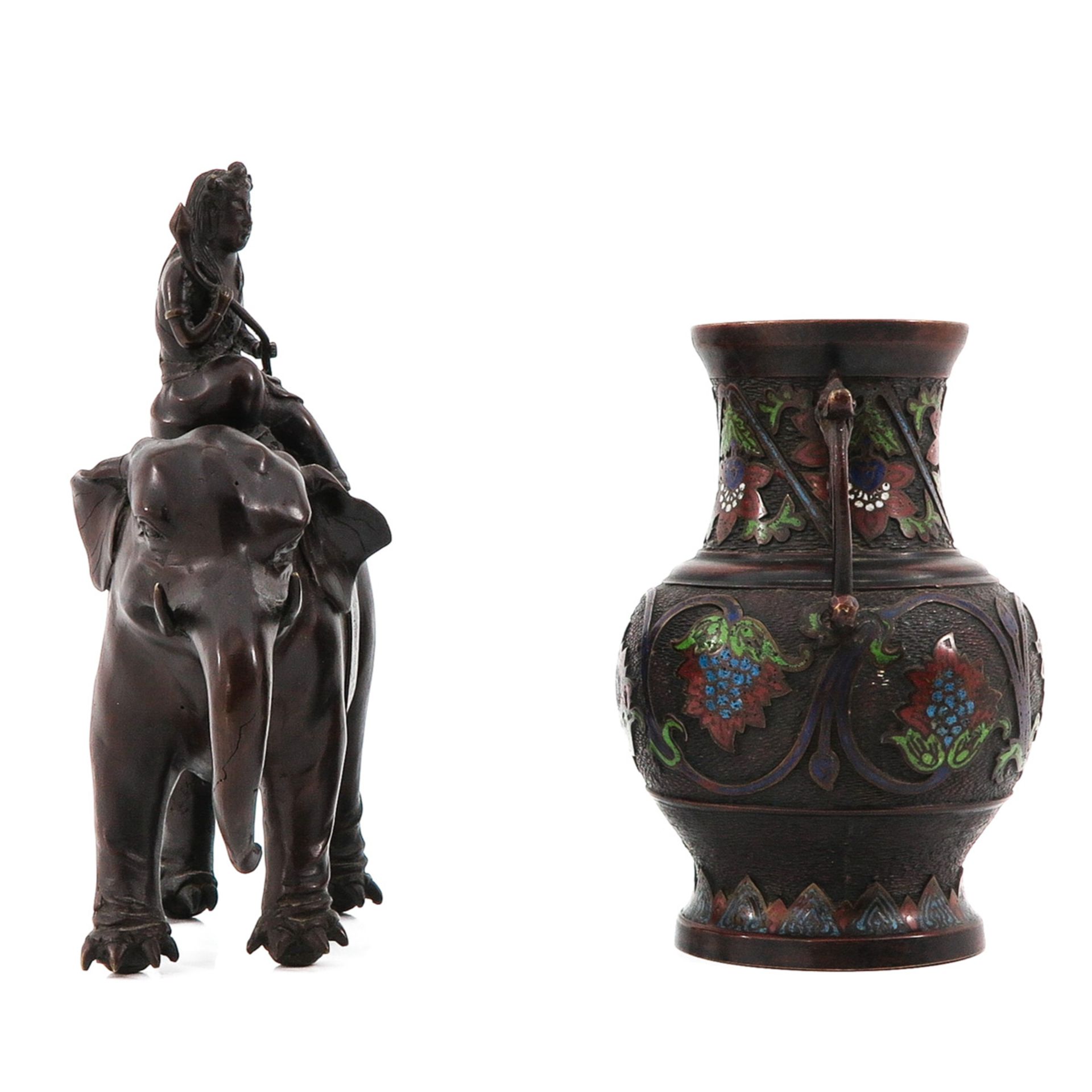 A Cloisonne Sculpture and Vase - Bild 4 aus 10