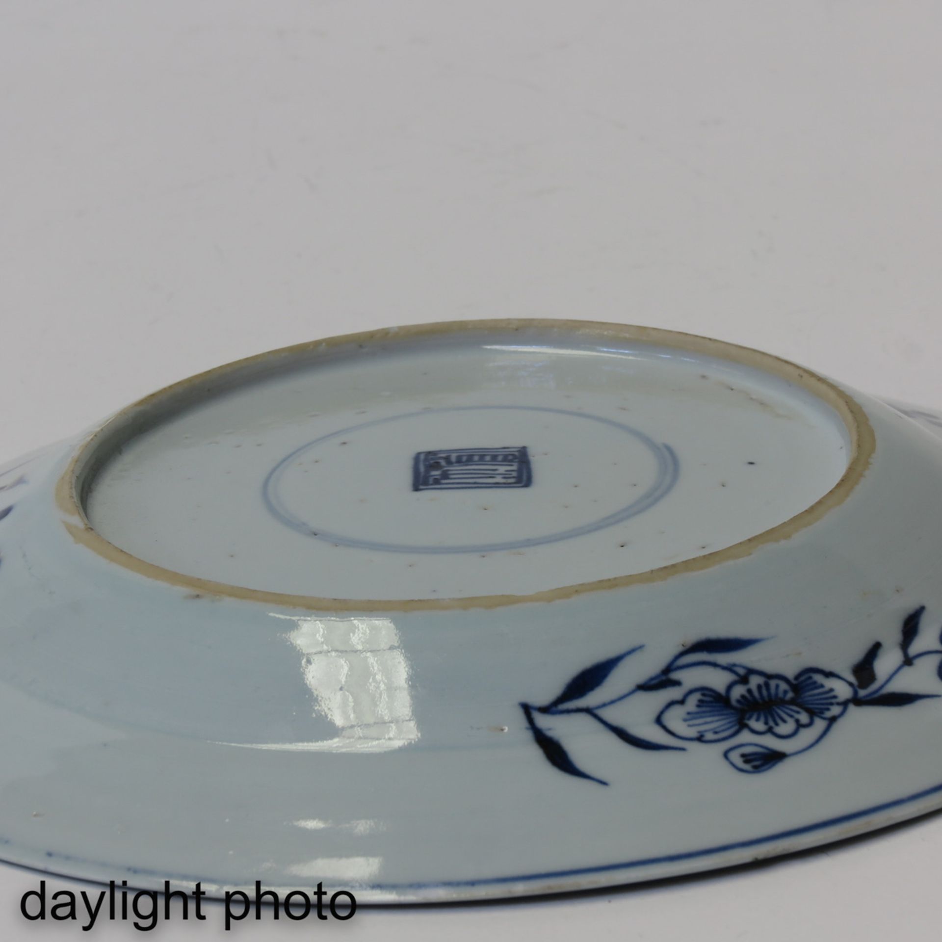 A Collection of 6 Blue and White Plates - Image 10 of 10