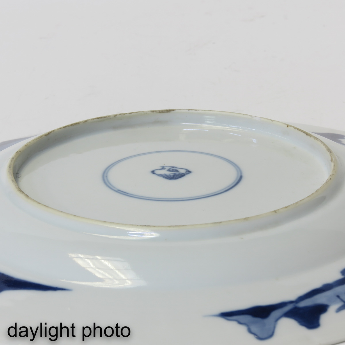 A Pair of Blue and White Plates - Image 8 of 10