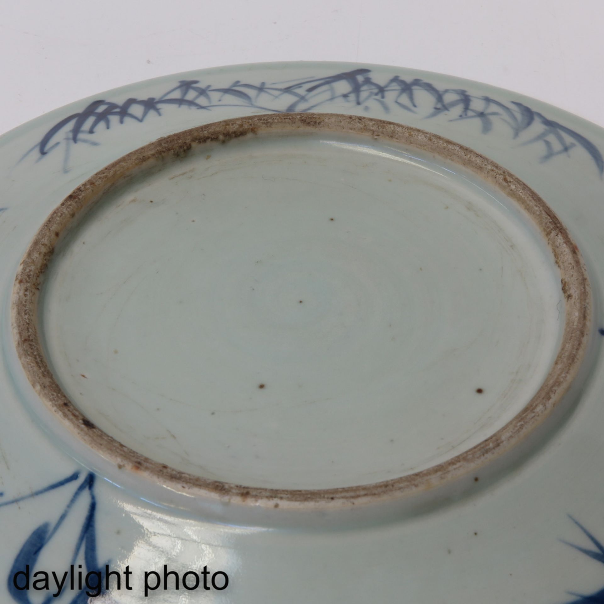 A Blue and White Dragon Plate - Bild 4 aus 5