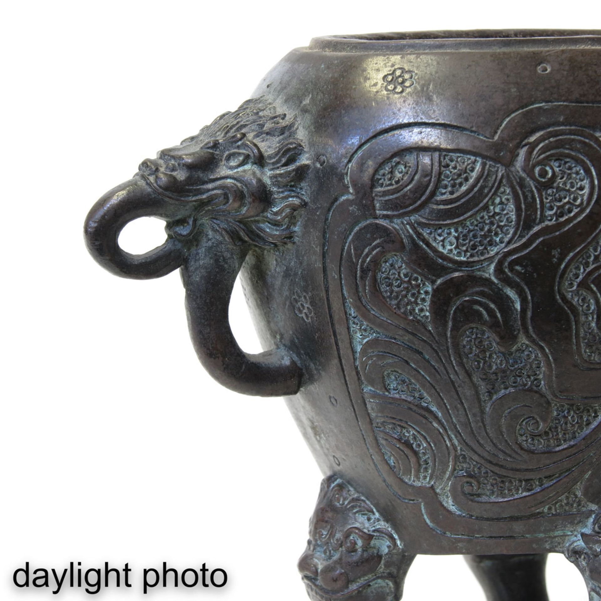 A Bronze Vase - Image 10 of 10